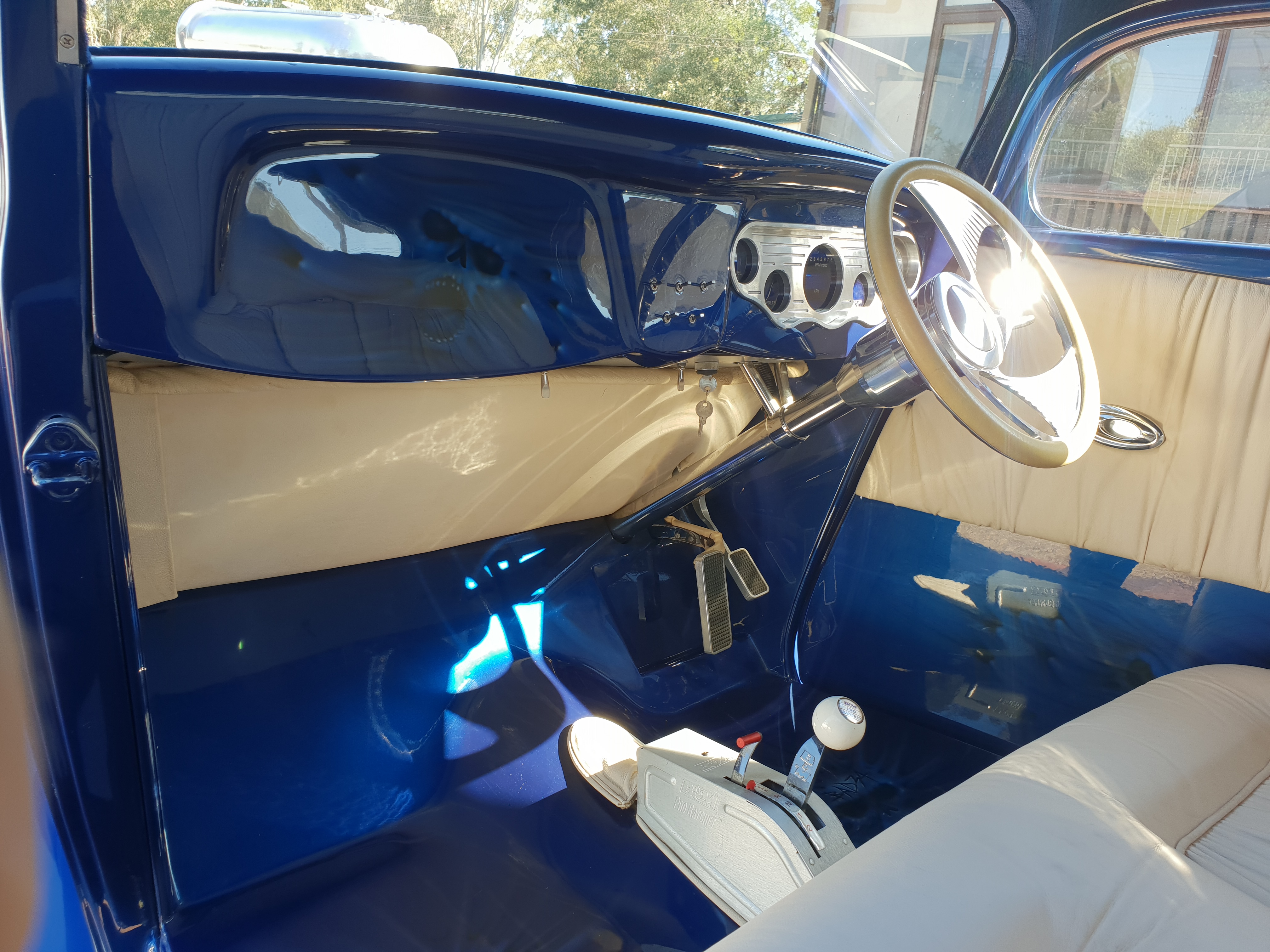 1934 FORD 3 WINDOW COUPE