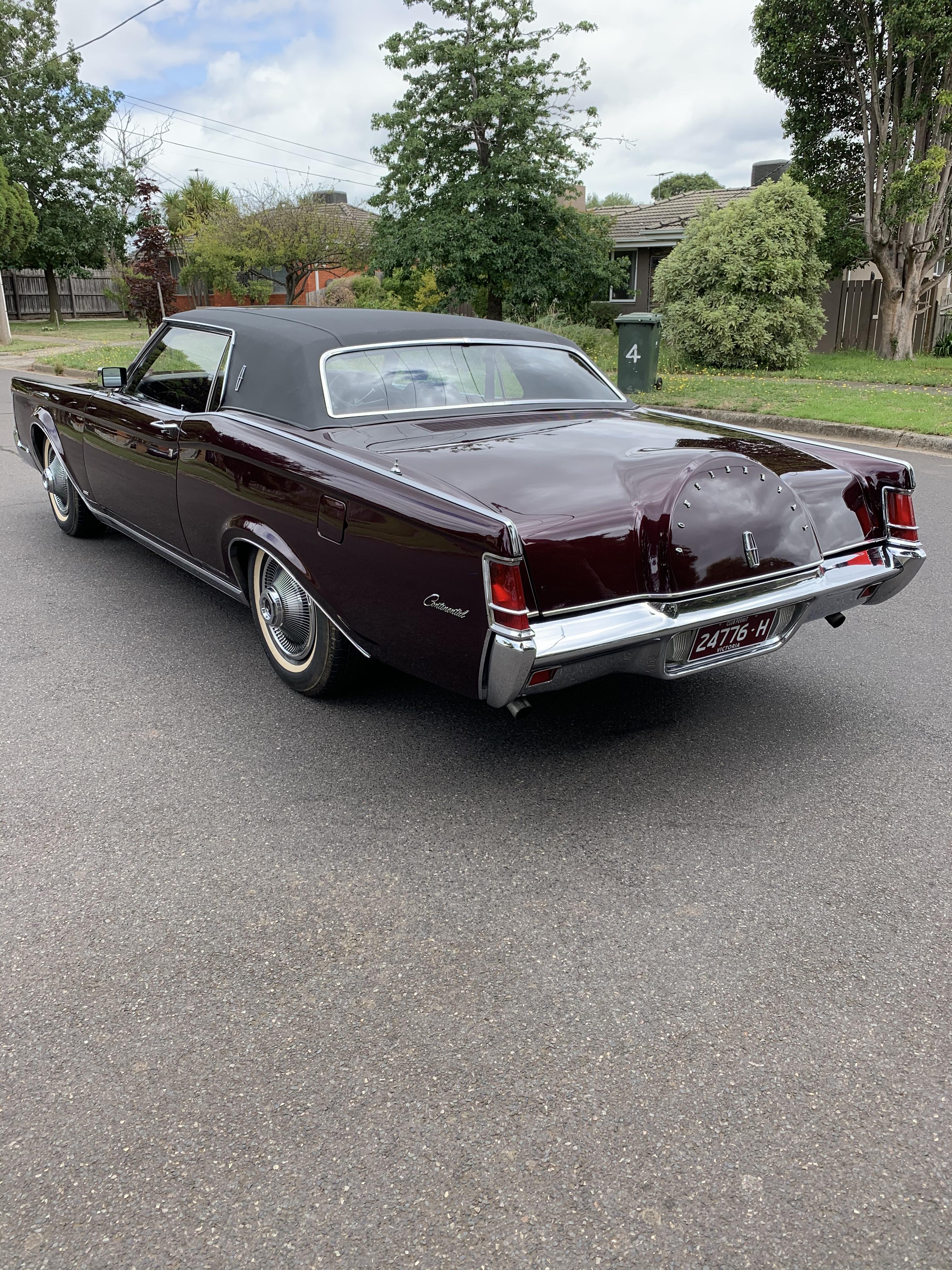 1971 LINCOLN CONTINENTAL MARK III COUPE