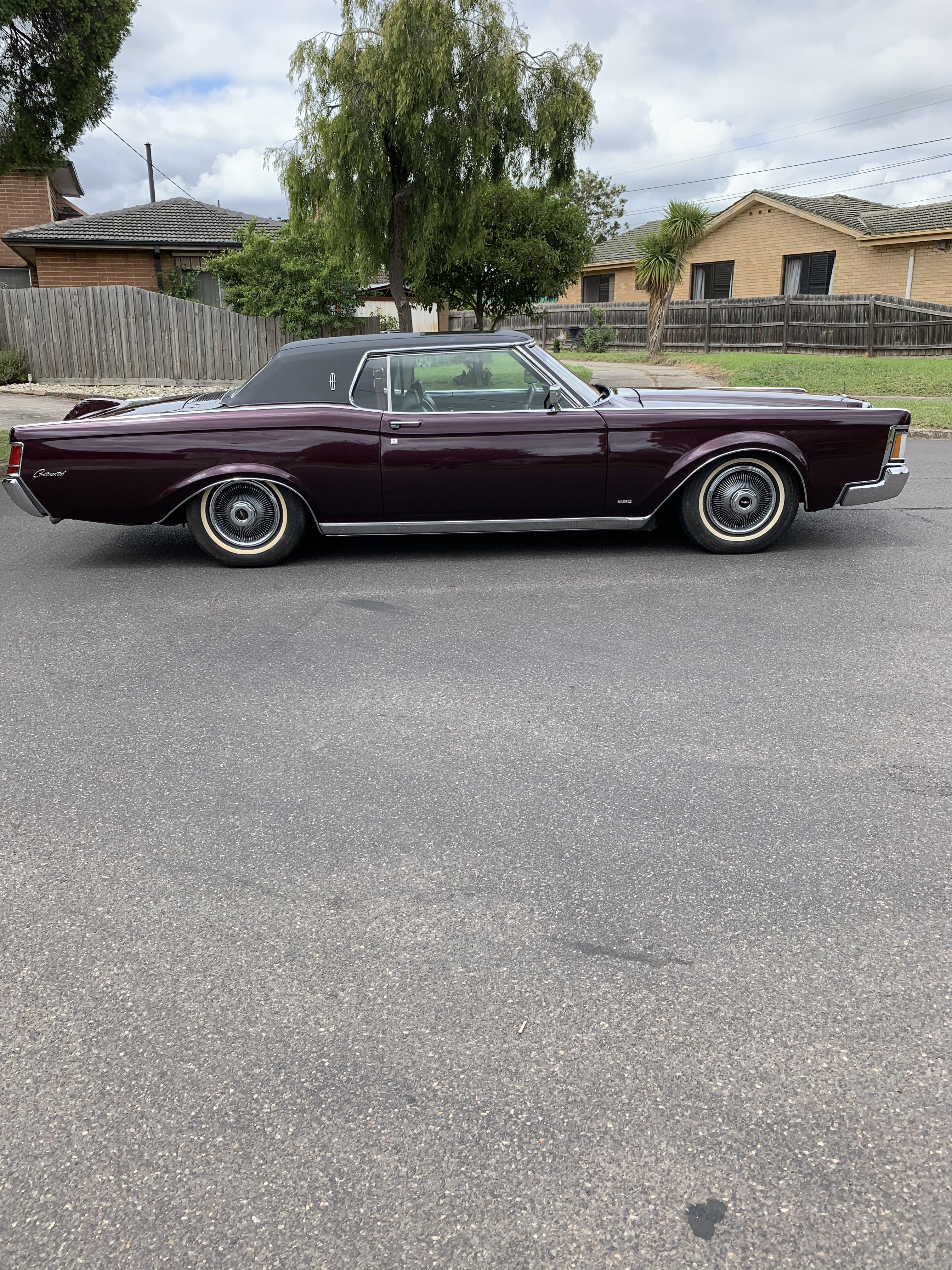 1971 LINCOLN CONTINENTAL MARK III COUPE