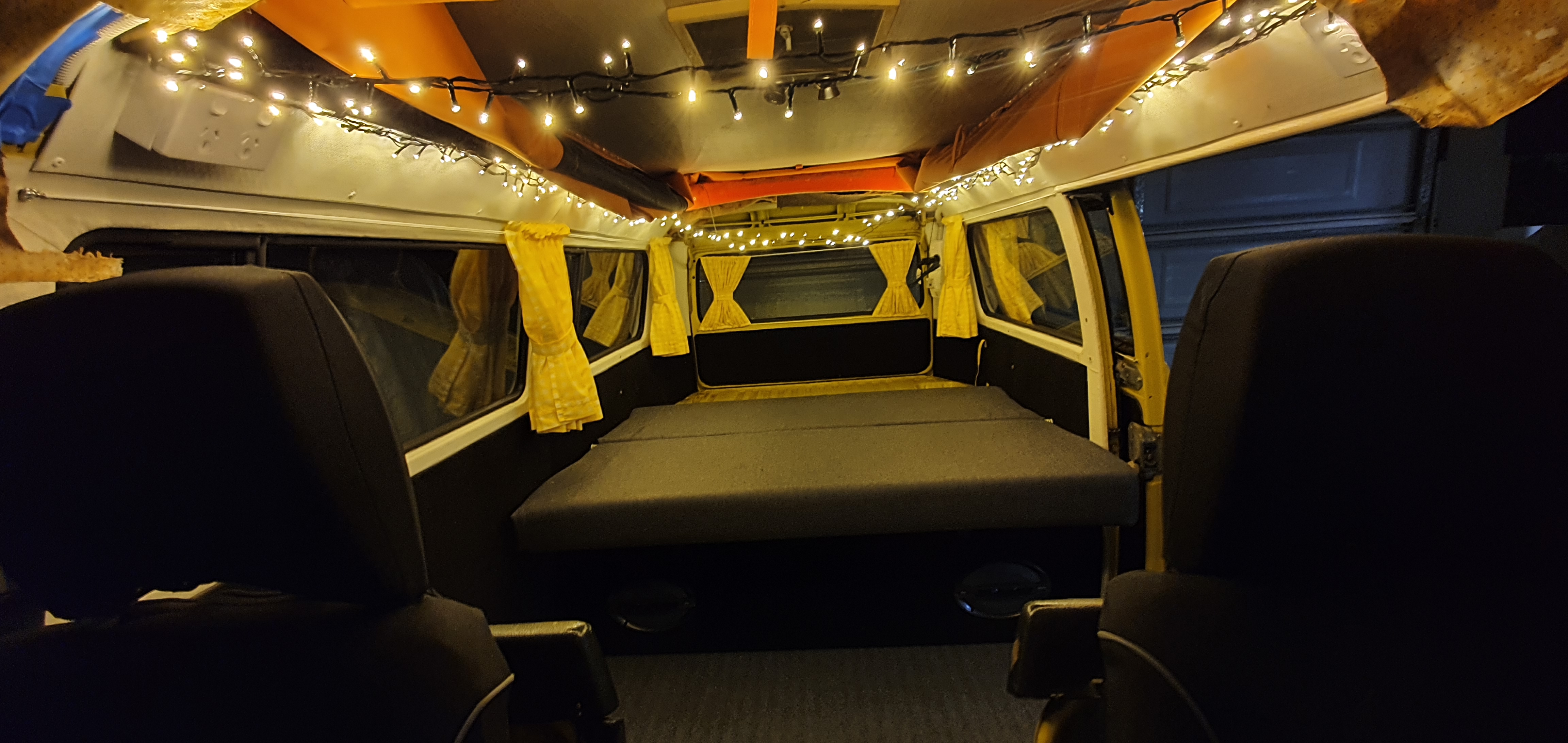 1974 VOLKSWAGEN KOMBI POP TOP CAMPER
