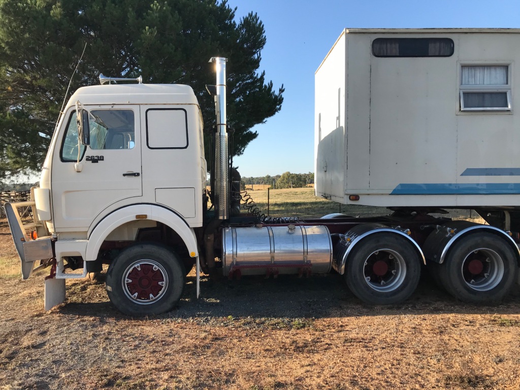 1984 MERCEDES BENZ 2638 V SERIES