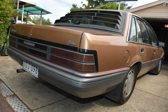 1987 HOLDEN COMMODORE BERLINA VL