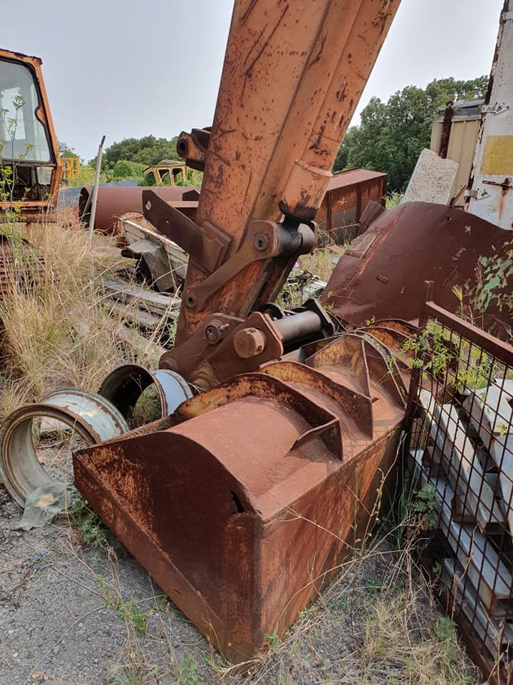 1983 HITACHI 20 TON EXCAVATOR
