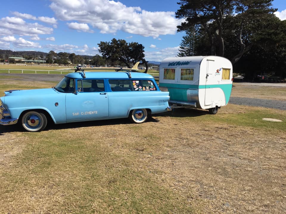 1950 OLD BESSIE 10FT PLYWOOD CARAVAN