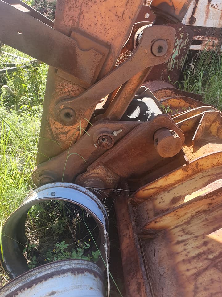 1983 HITACHI 20 TON EXCAVATOR