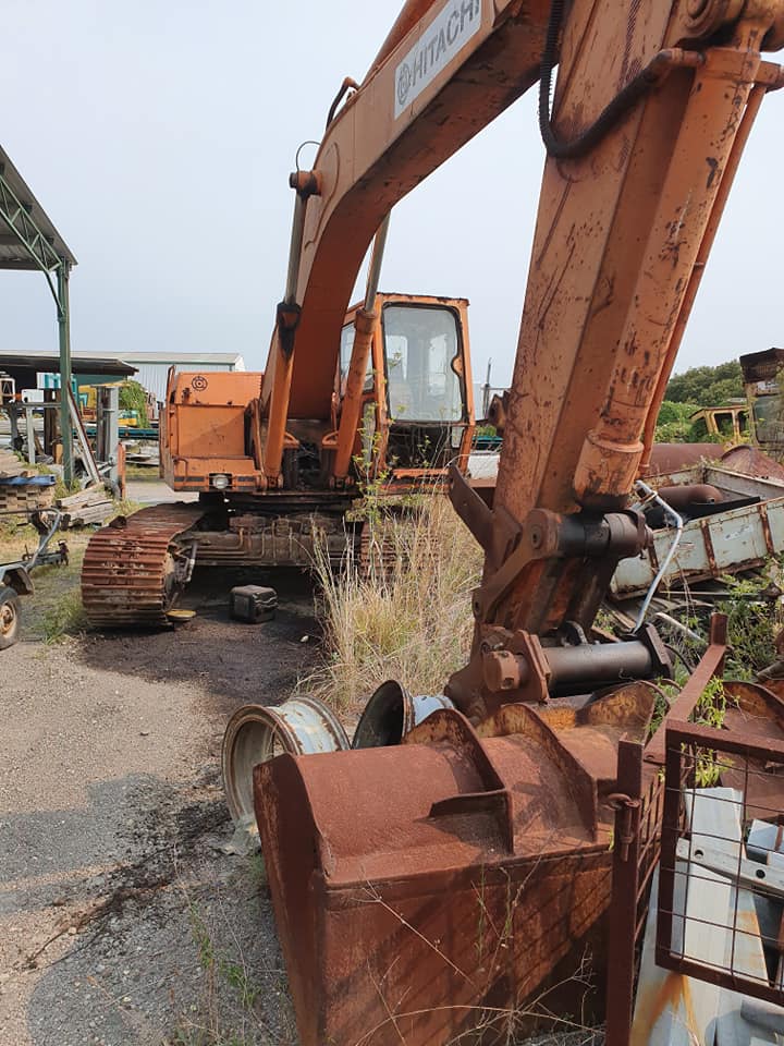 1983 HITACHI 20 TON EXCAVATOR