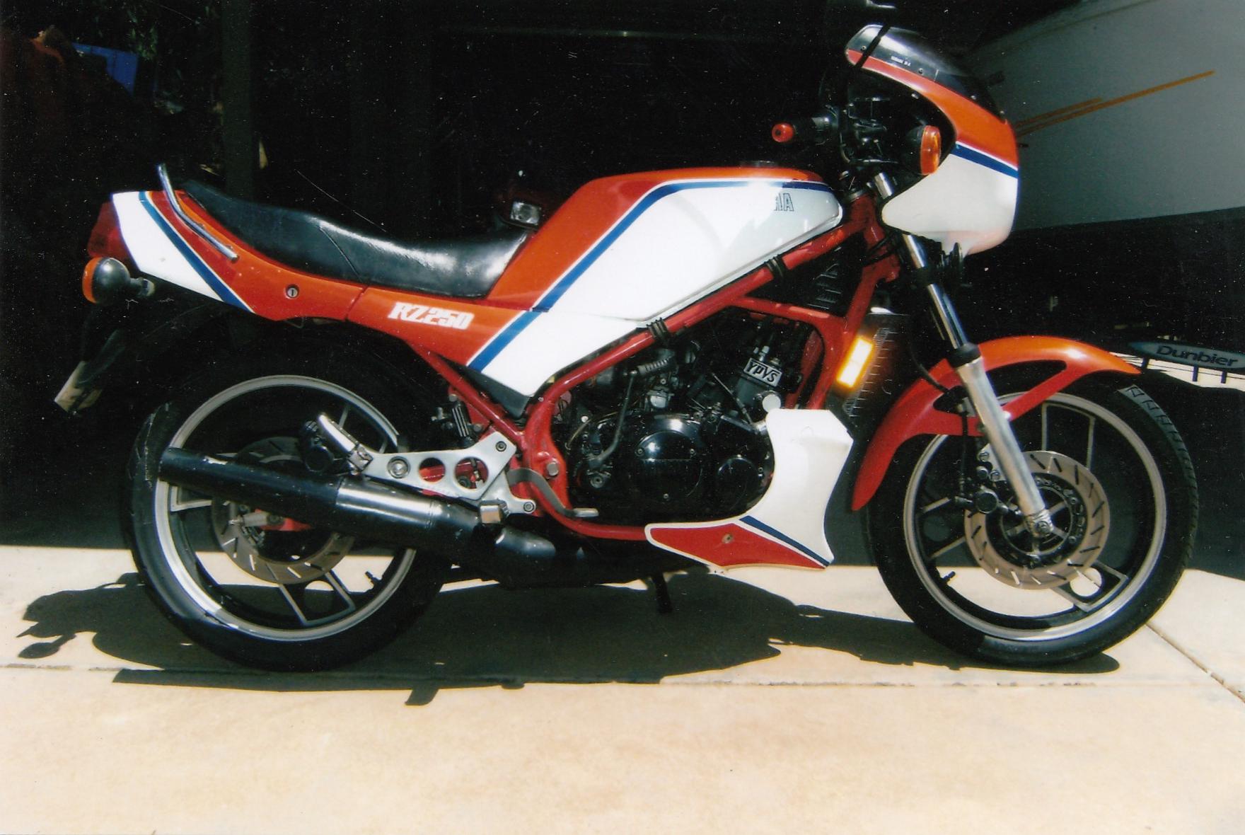1984 YAMAHA RZ250 250CC