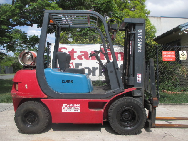 1996 Samsung SF25L 2.5 Ton FORKLIFT