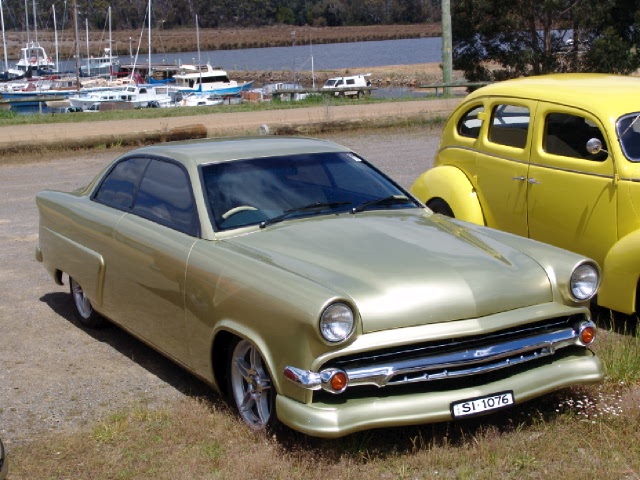 1954 FORD CUSTOMLINE 2D COUPE