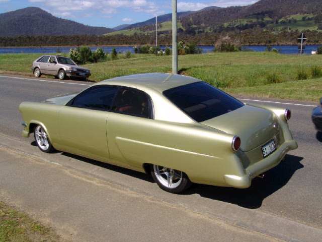 1954 FORD CUSTOMLINE 2D COUPE