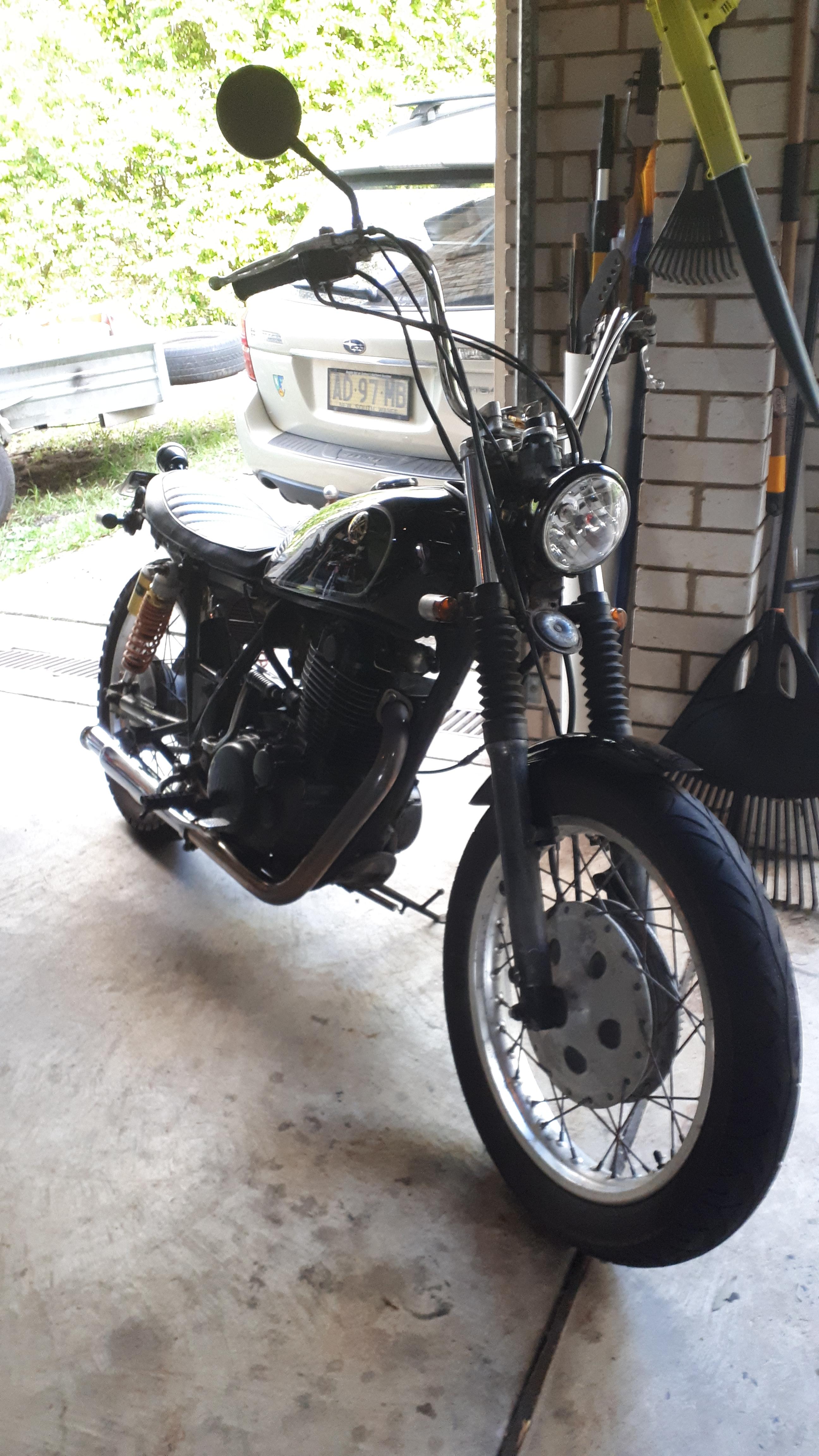 1998 YAMAHA SR400 ROAD BIKE