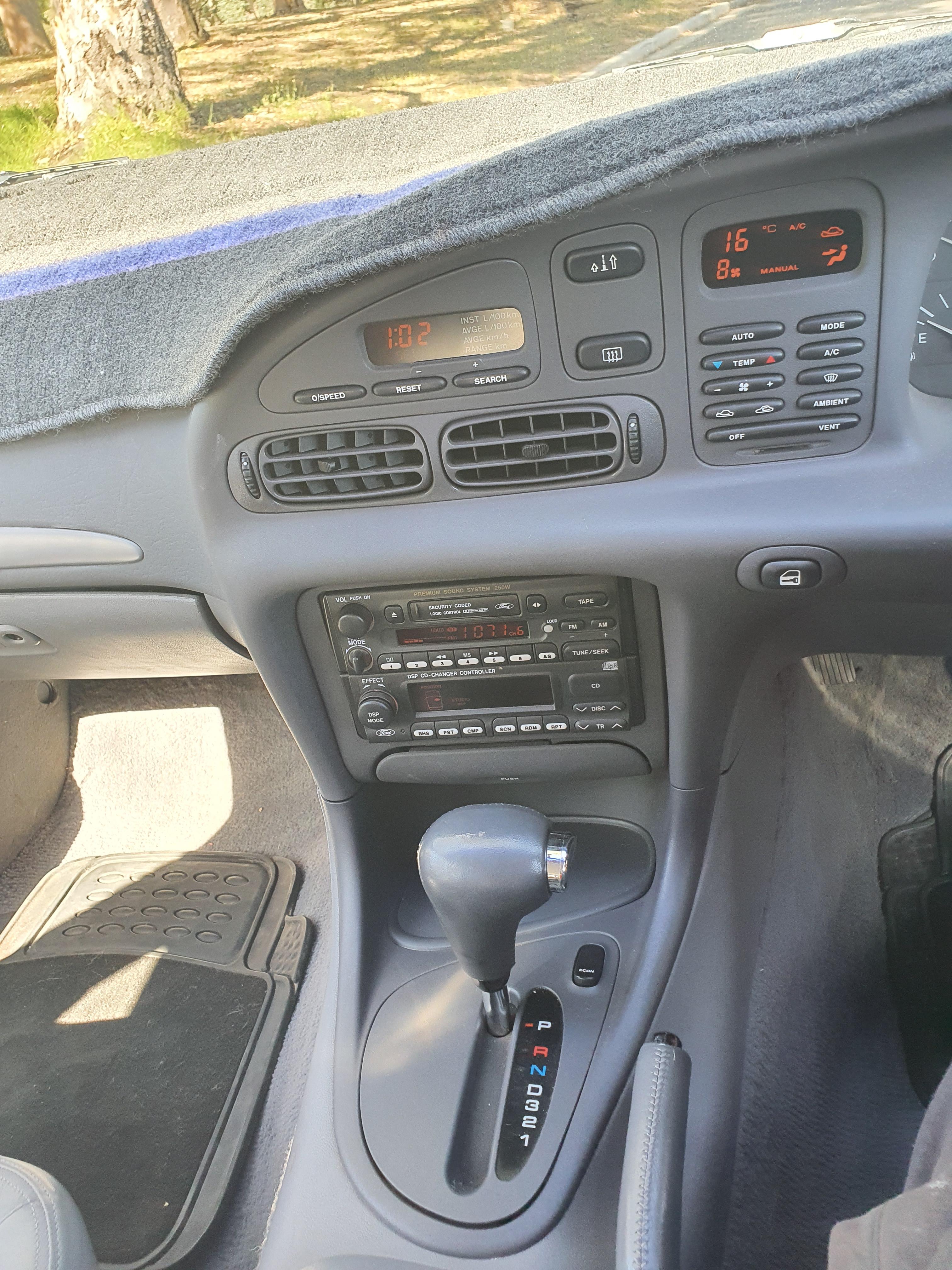 1994 FORD FAIRMONT EF GHIA 