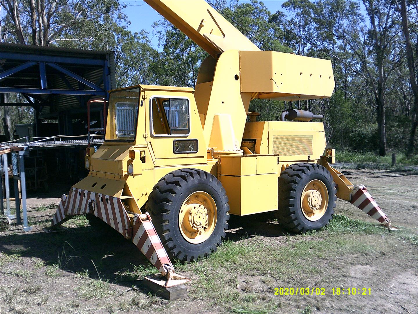 ALL-TERRAIN 4WD COLES 12-TONNE CRANE