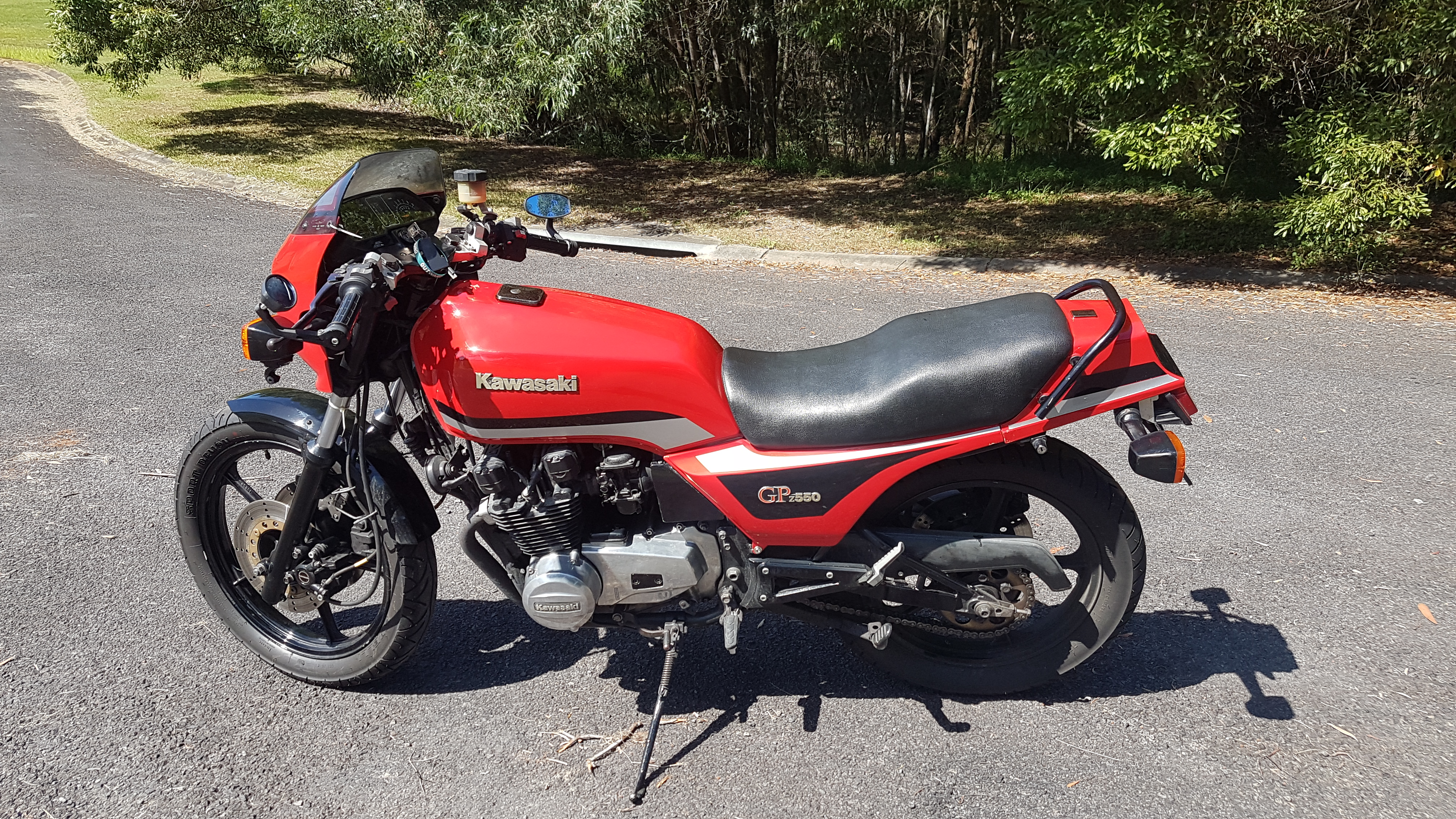 1982 KAWASAKI GPZ550 (THE FIRECRACKER)