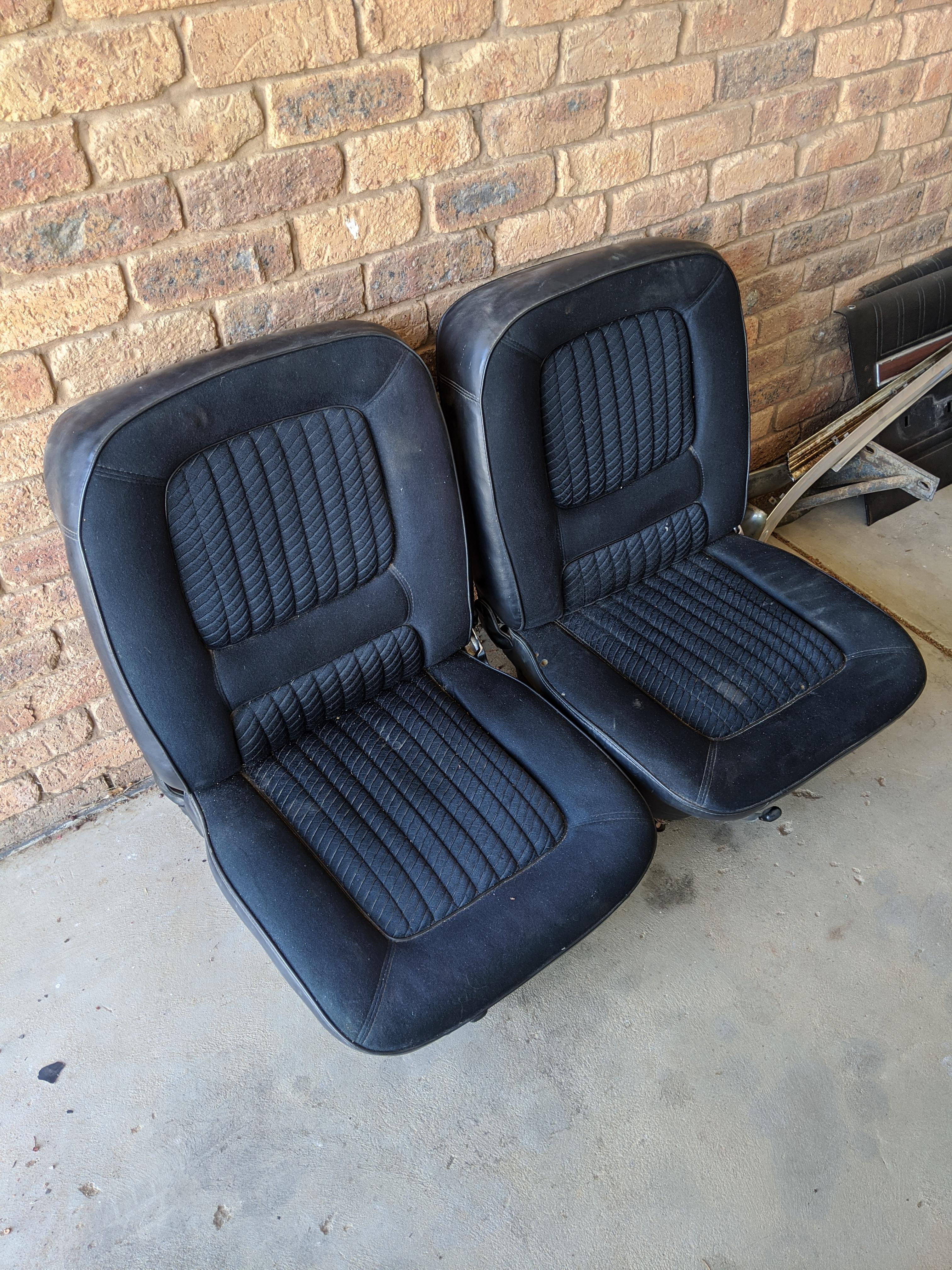 XW-Y BUCKET SEATS