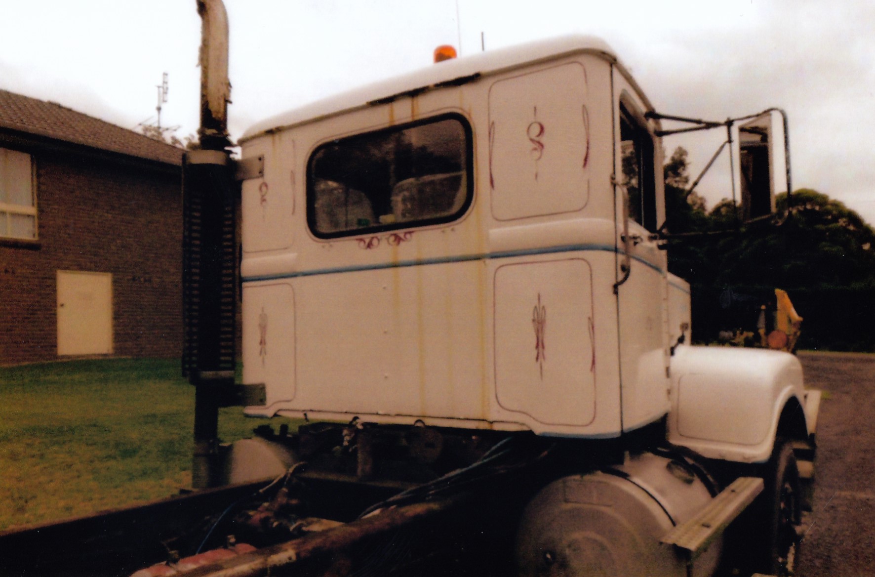 1976 WHITE 4000 TRUCK