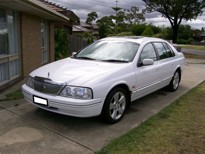2001 FORD LTD AUII