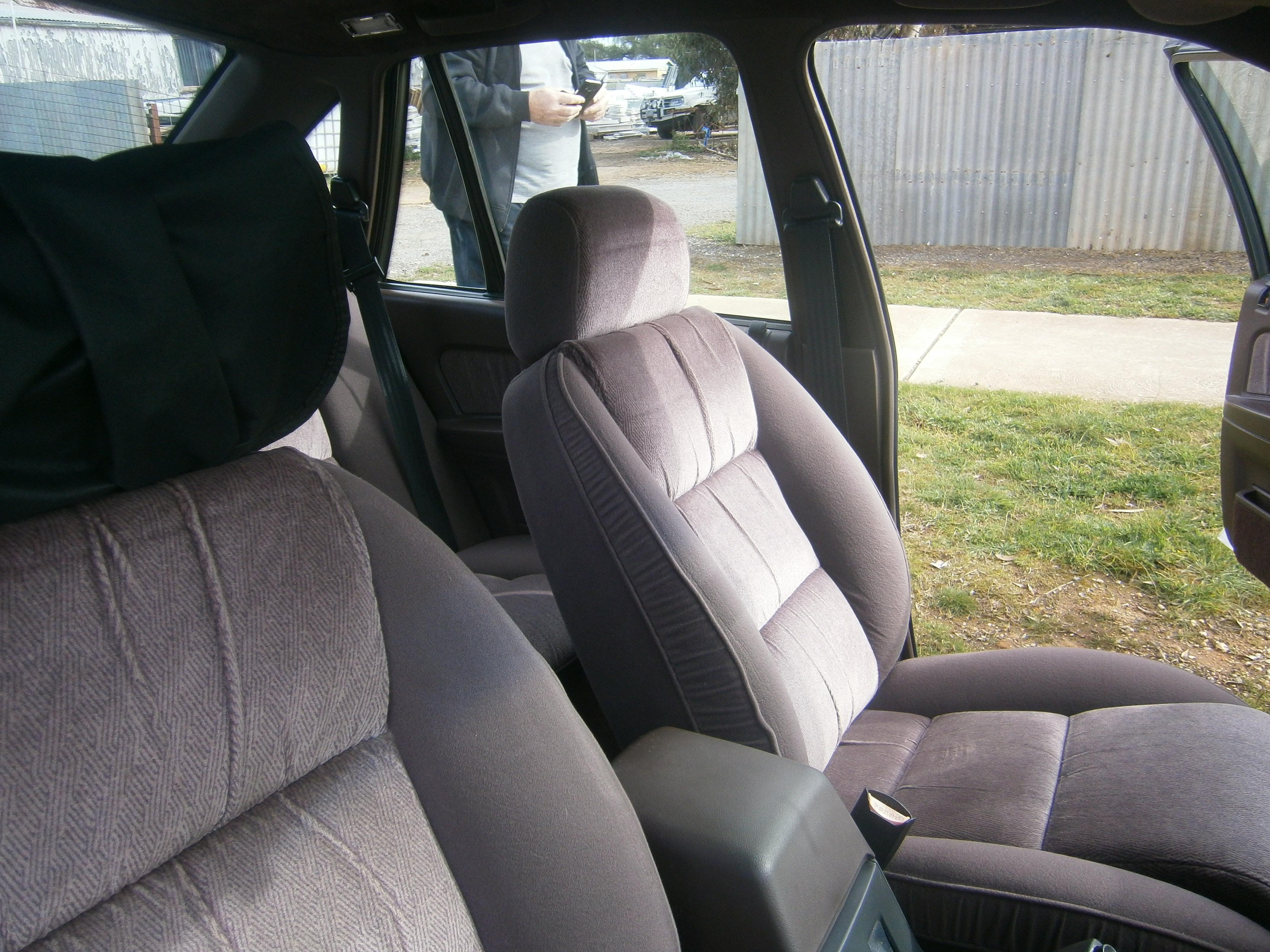 1990 HOLDEN CALAIS VN 