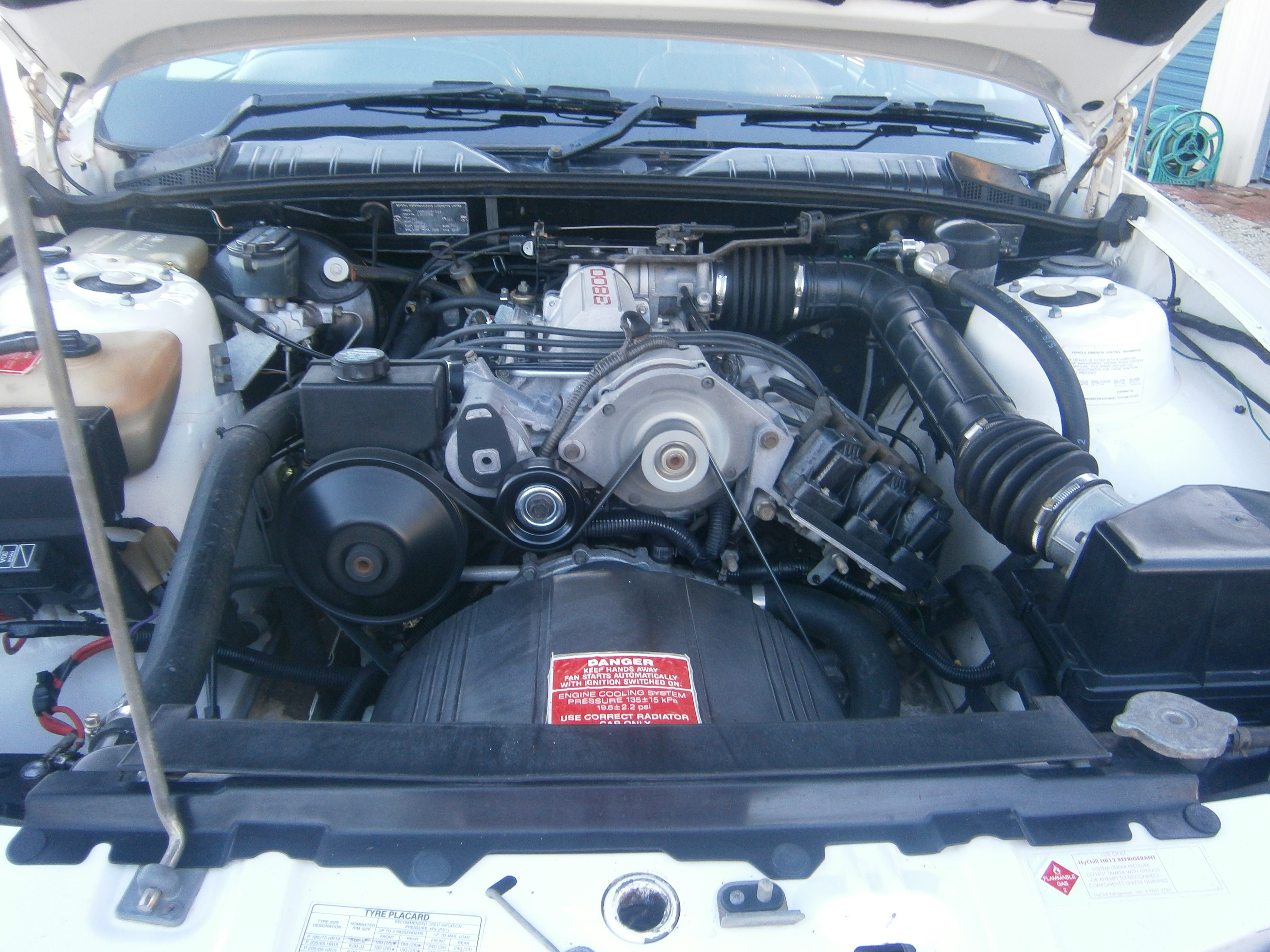 1990 HOLDEN CALAIS VN 