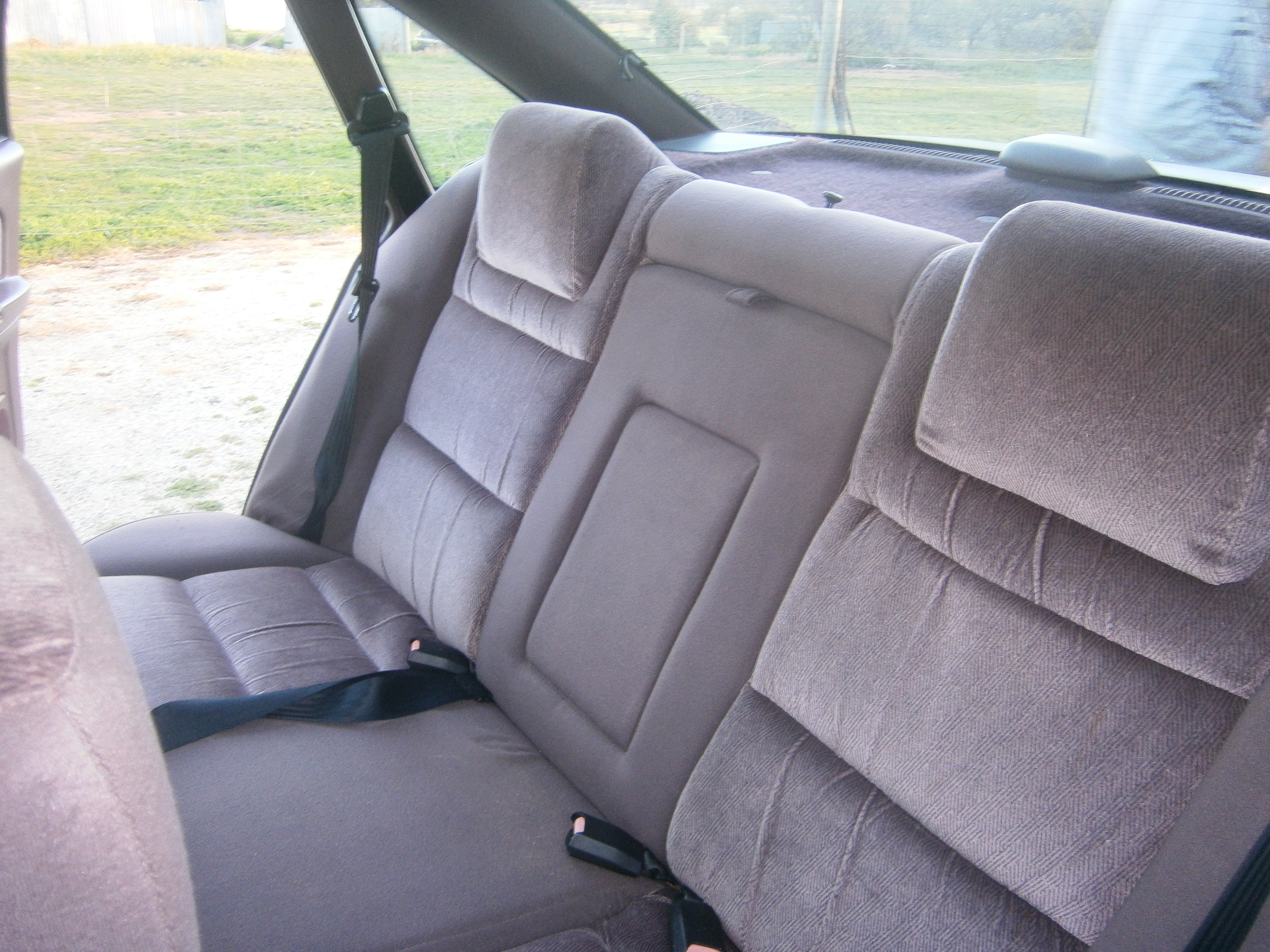 1990 HOLDEN CALAIS VN 