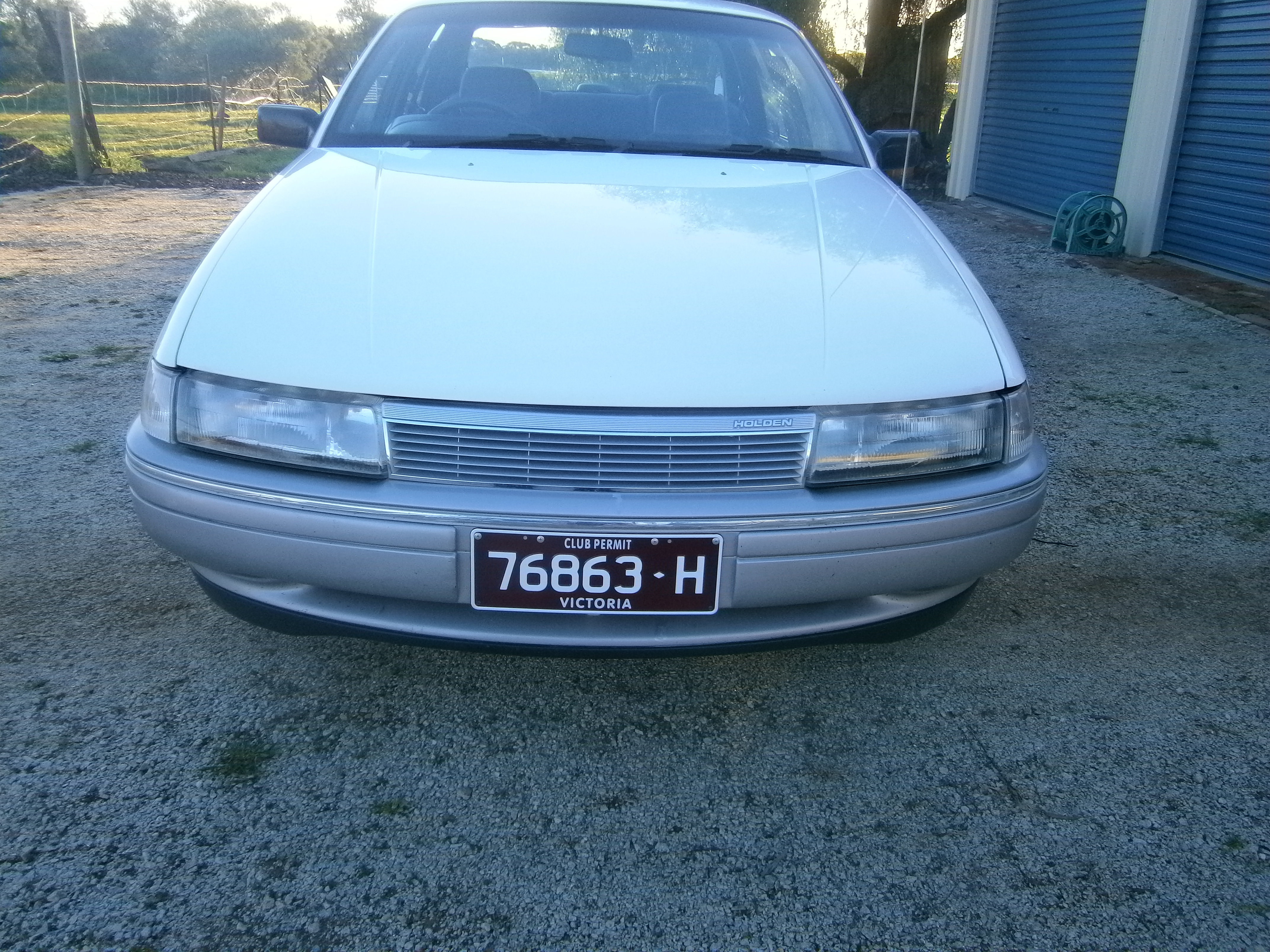 1990 HOLDEN CALAIS VN