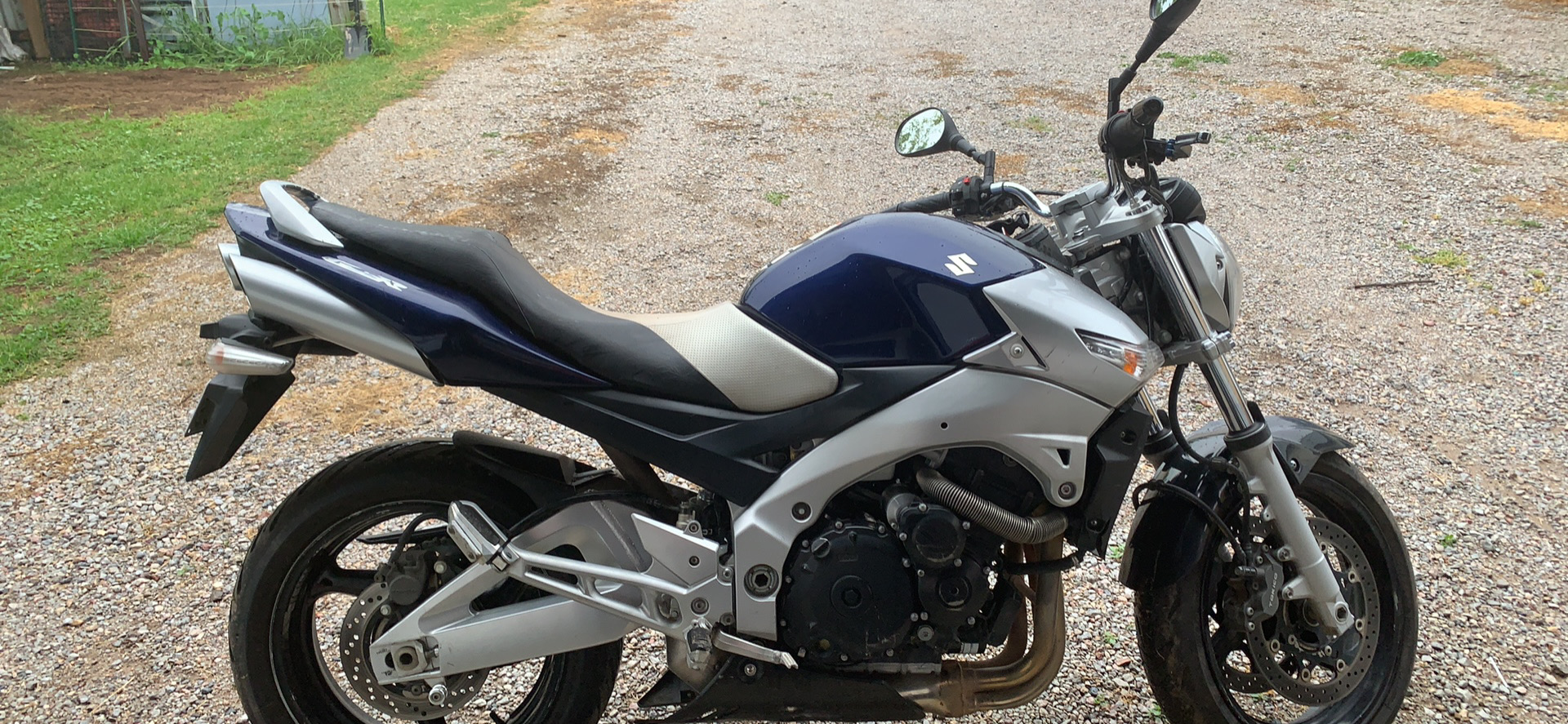 2006 SUZUKI GSR600 ROAD