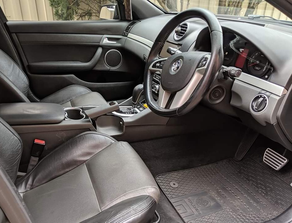 2010 HOLDEN COMMODORE SS V SANDMAN