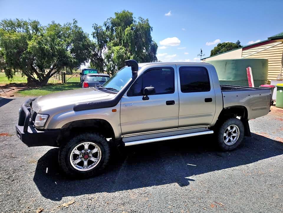 2003 HILUX KZN165 DUAL CAB 