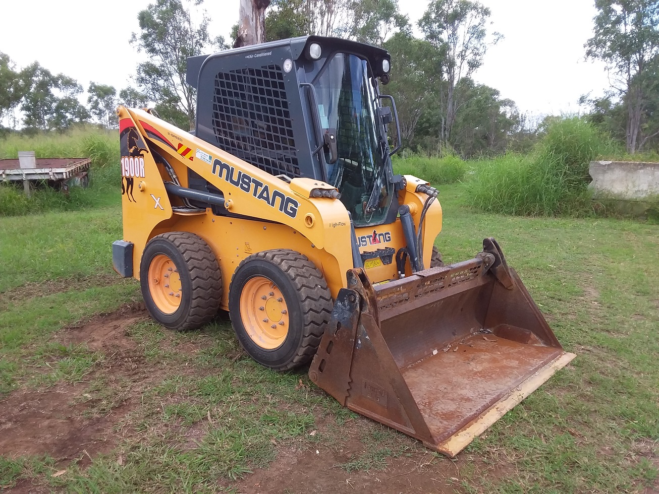 2014 Mustang 1900R Skid Steer