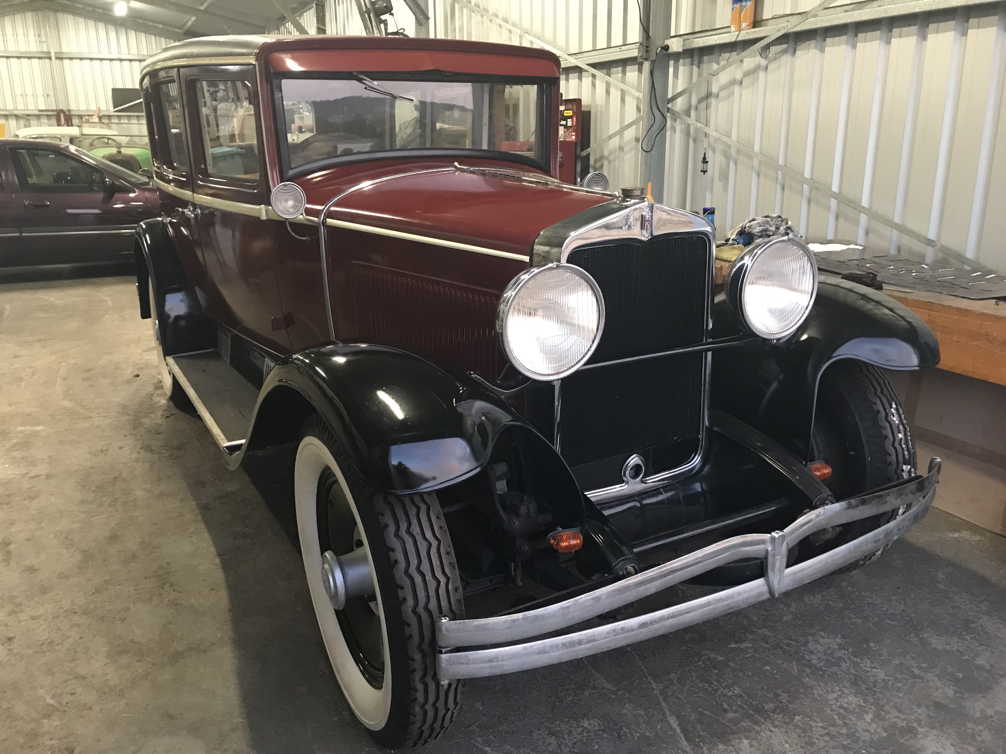 1929 HUPMOBILE CENTURY A SEDAN