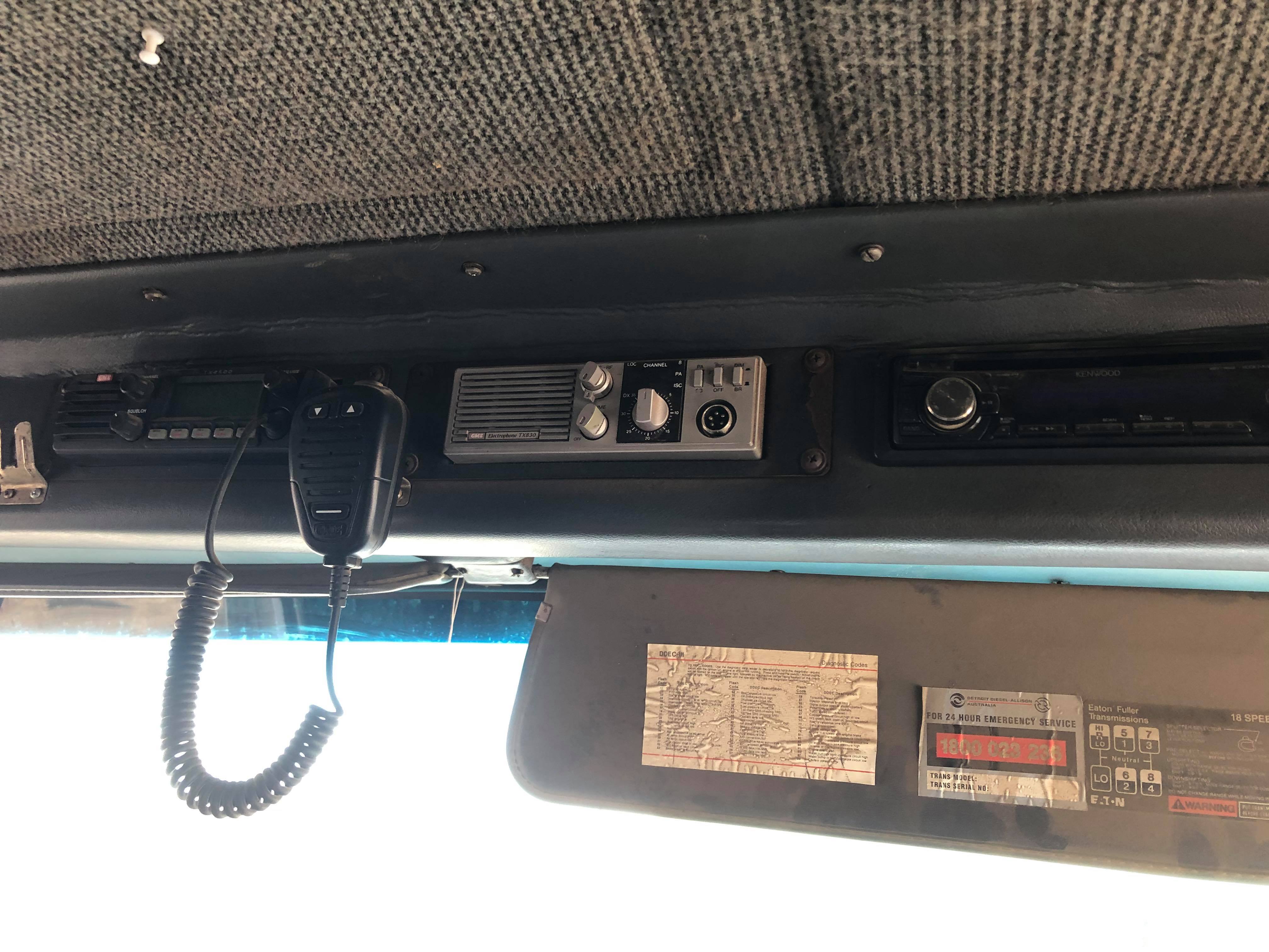 1995 FORD LOUISVILLE PRIME MOVER