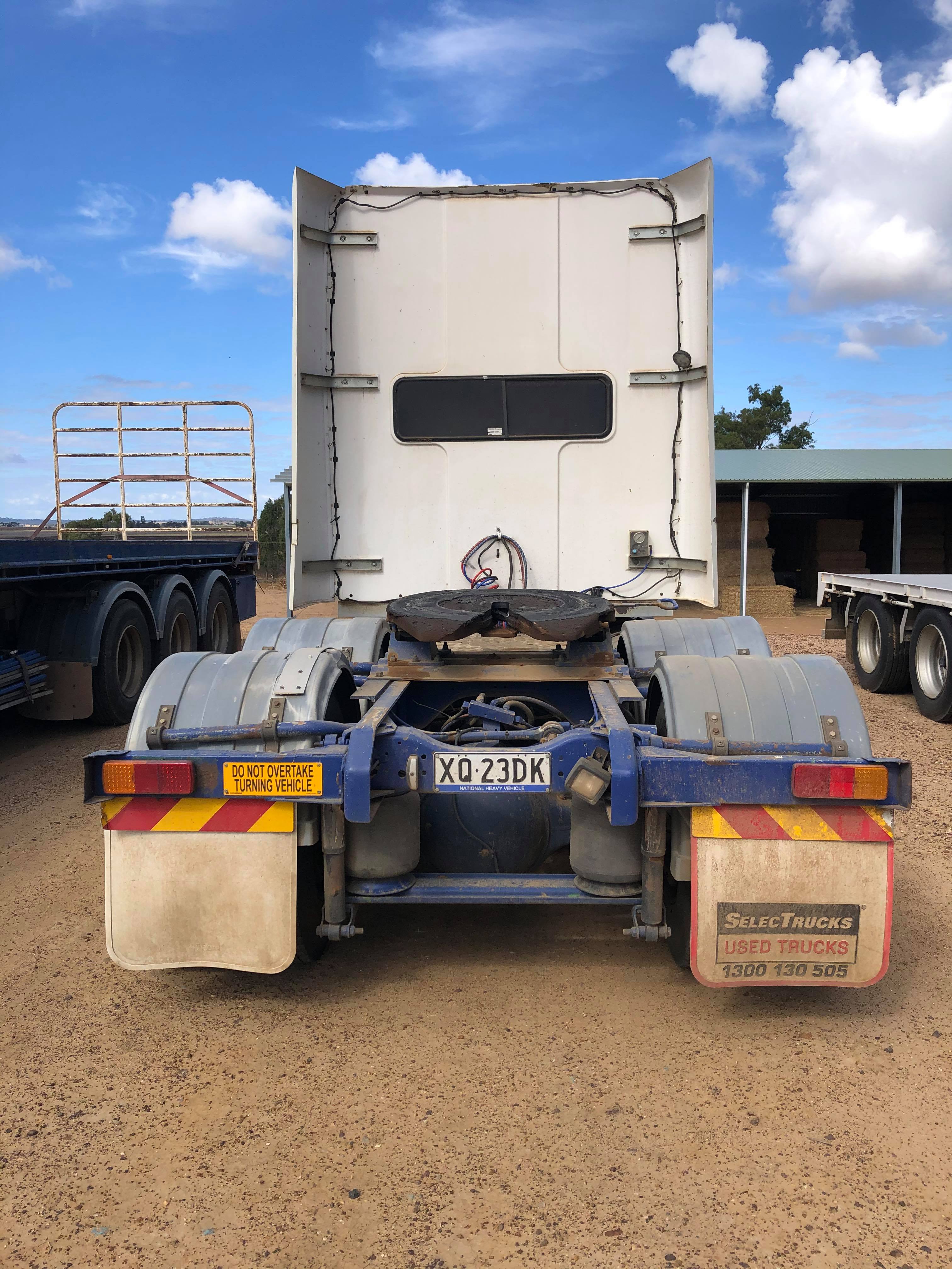 1995 FORD LOUISVILLE PRIME MOVER