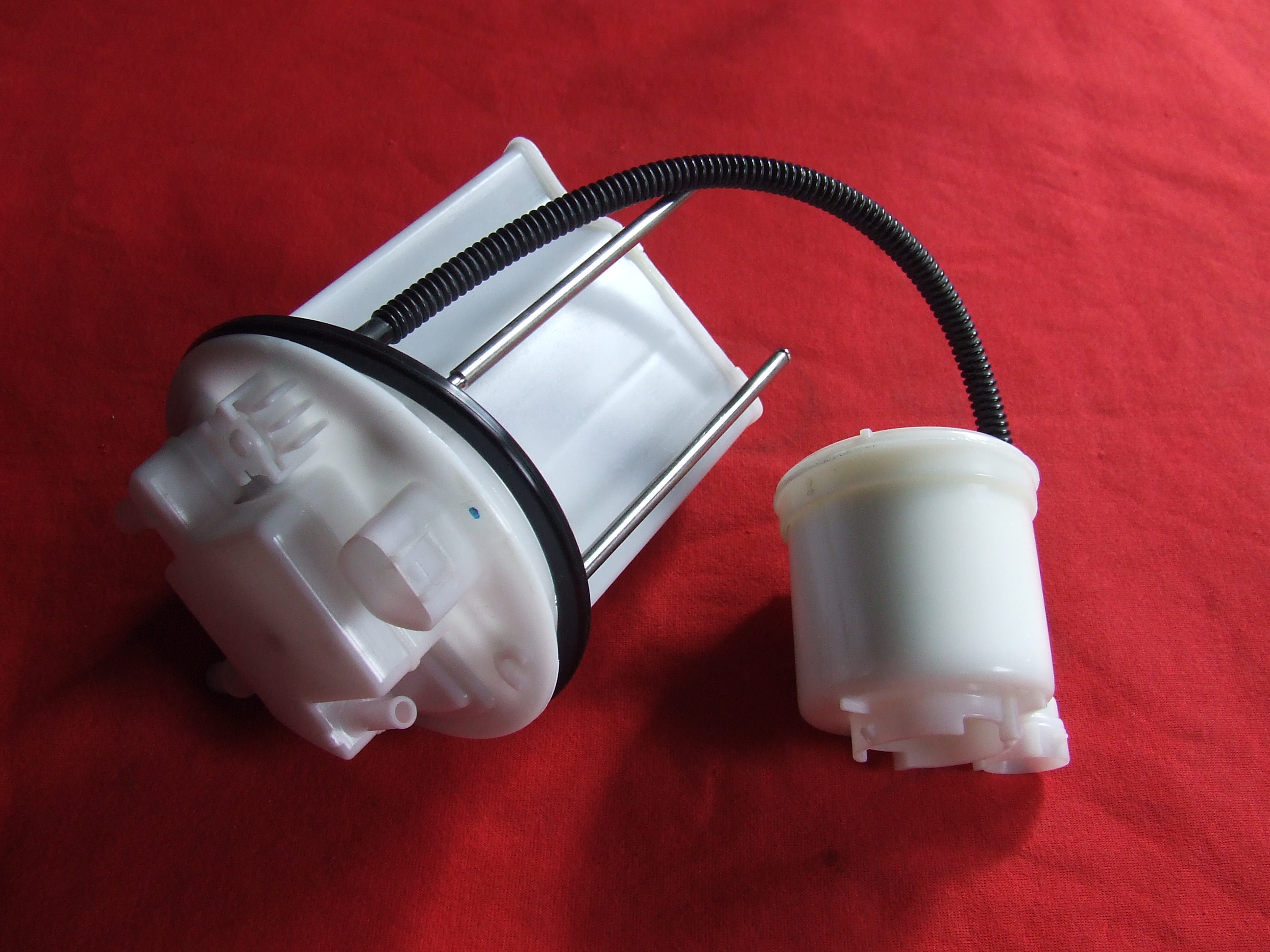 TOYOTA RAV 4 2005-2012 FUEL FILTER