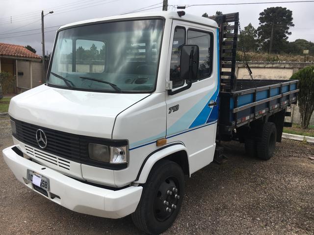 MERCEDES TRUCK 709 or 912 