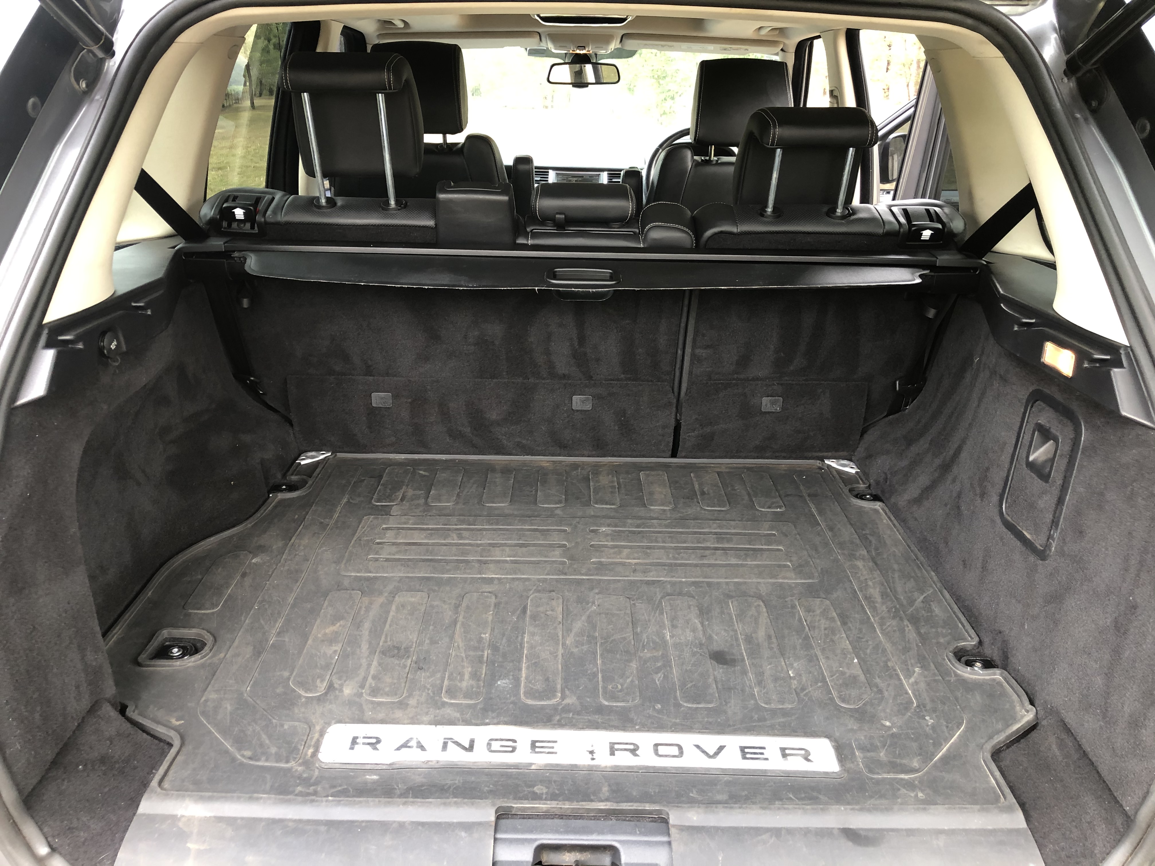 2013 LAND ROVER DEFENDER MY12 110 (4x4) 6 SP MANUAL CREW CAB P/UP 