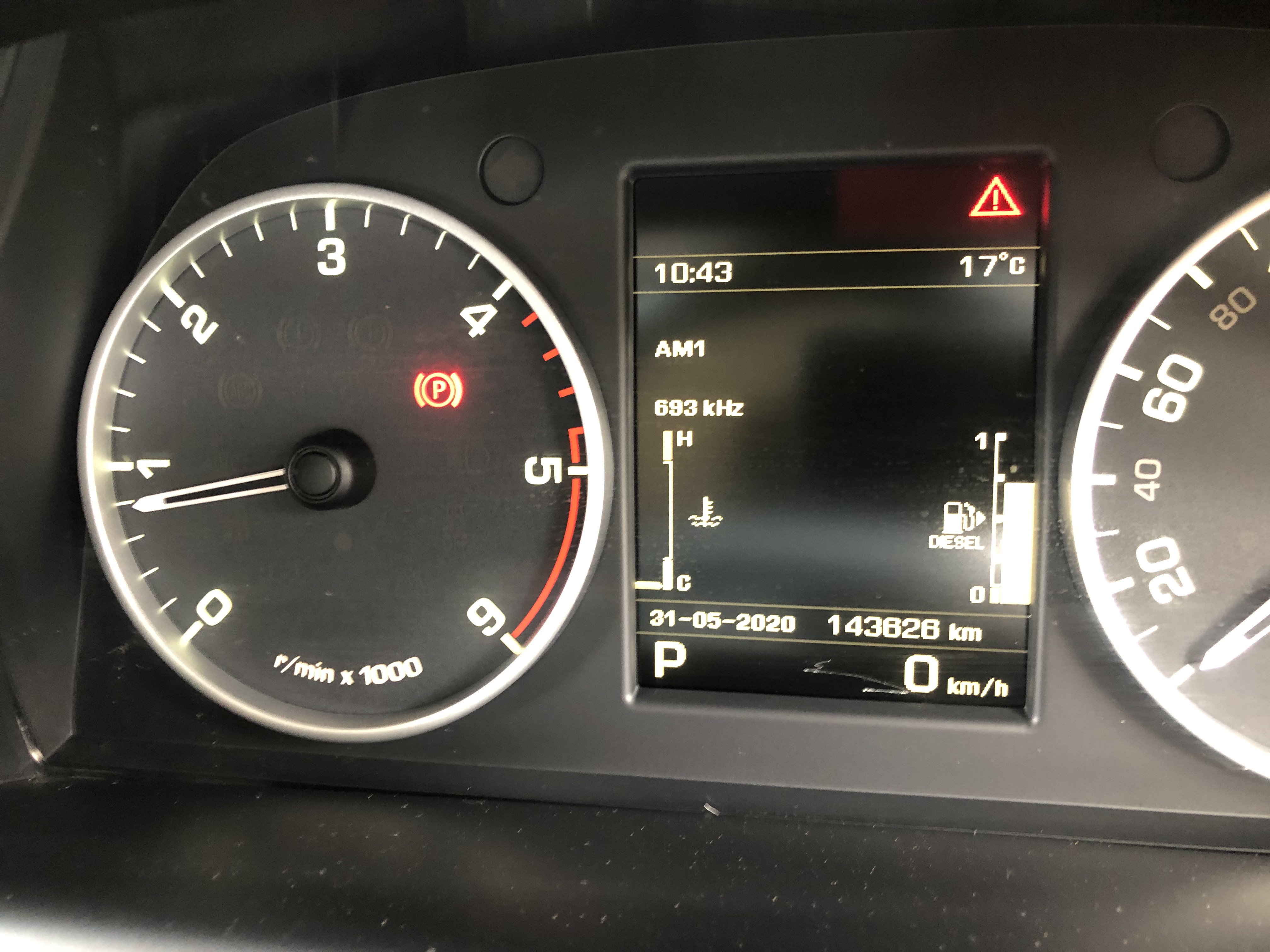 2013 LAND ROVER DEFENDER MY12 110 (4x4) 6 SP MANUAL CREW CAB P/UP 