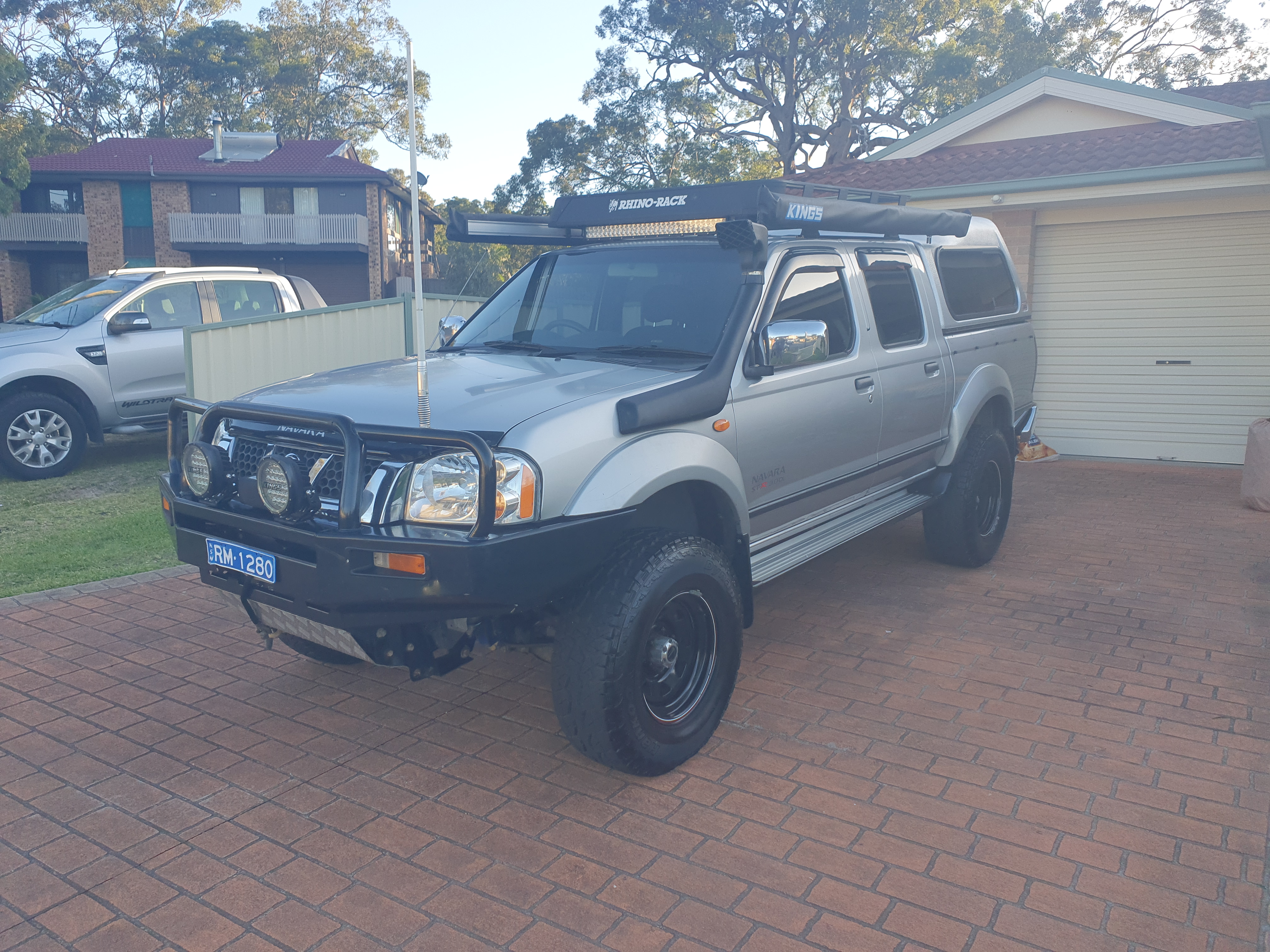 2005 NISSAN NAVARA D22 ST-R (4x4) DUAL CAB P/UP