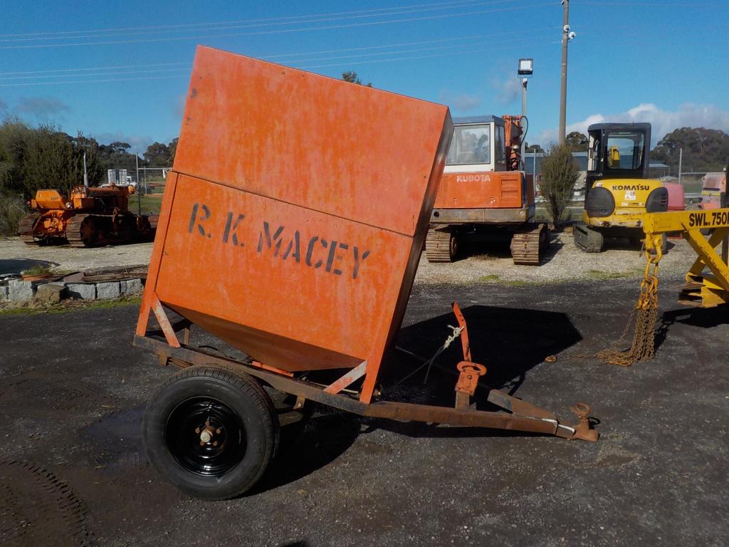 R K Macey Feed Out Cart