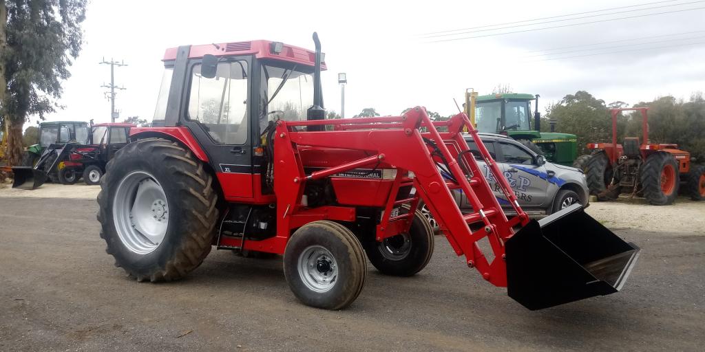 Case IH 895XL FEL