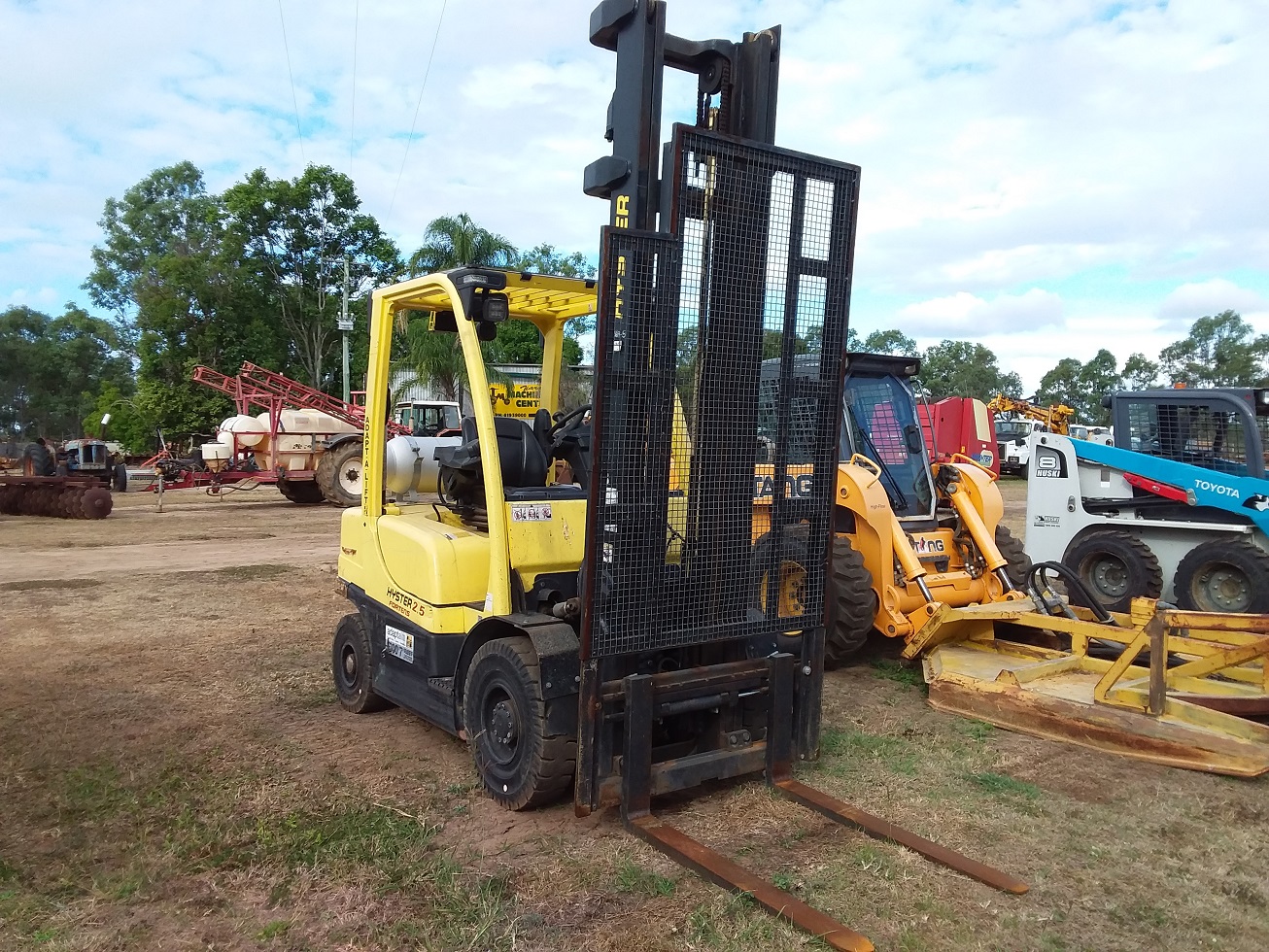 2013 Hyster 2.5 Ton Gas Forklift