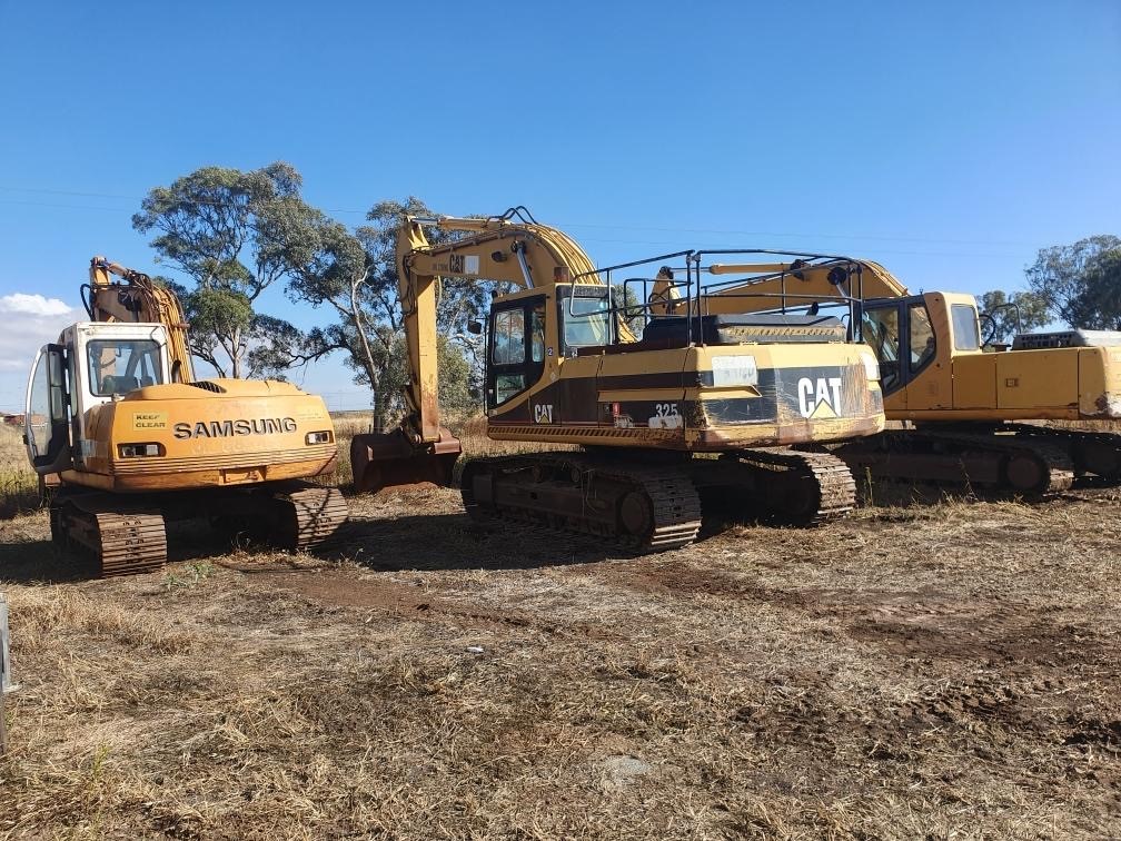 Caterpillar 325B