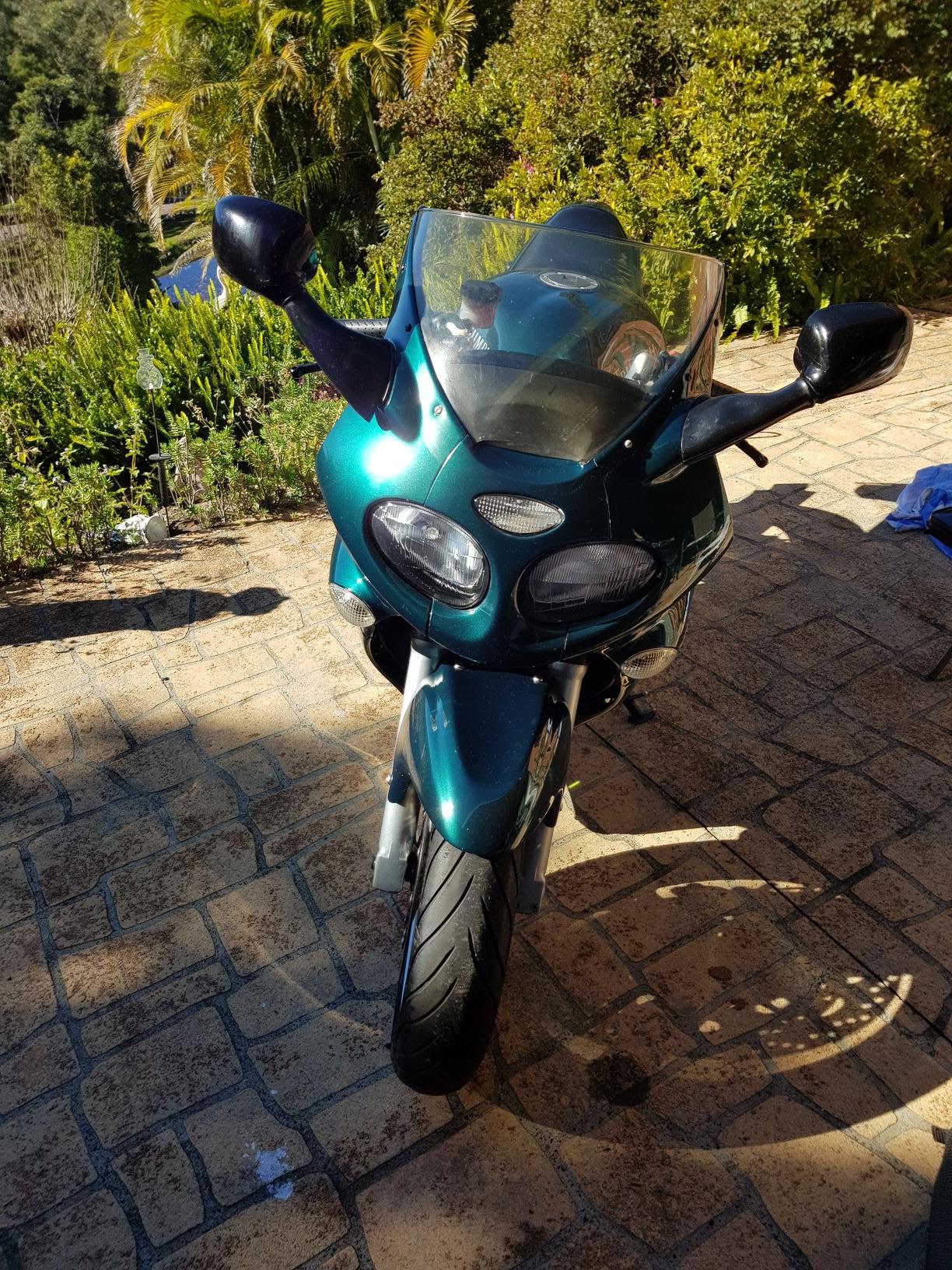 2001 TRIUMPH SPRINT ST 955 SPORTS BIKE