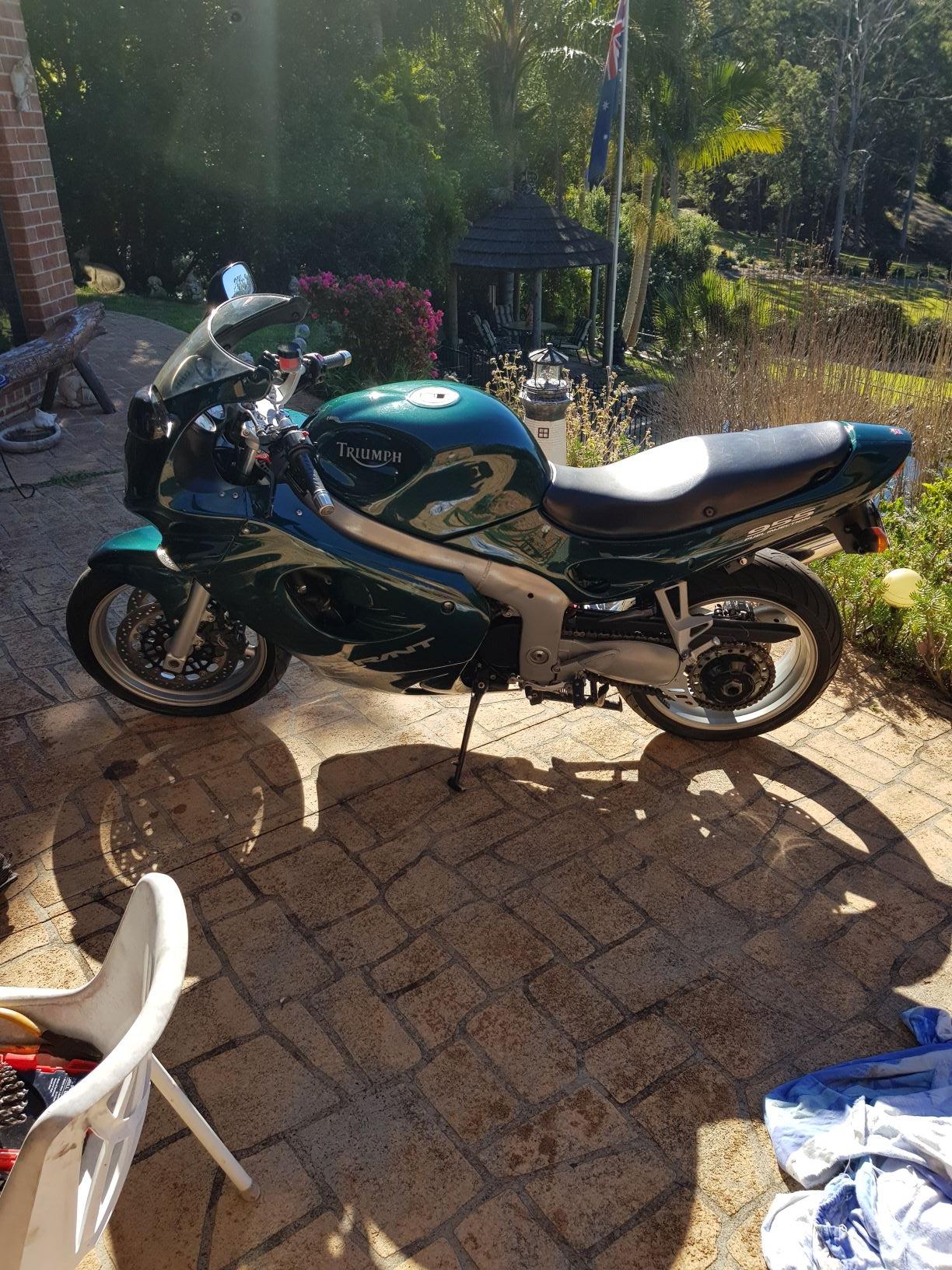2001 TRIUMPH SPRINT ST 955 SPORTS BIKE