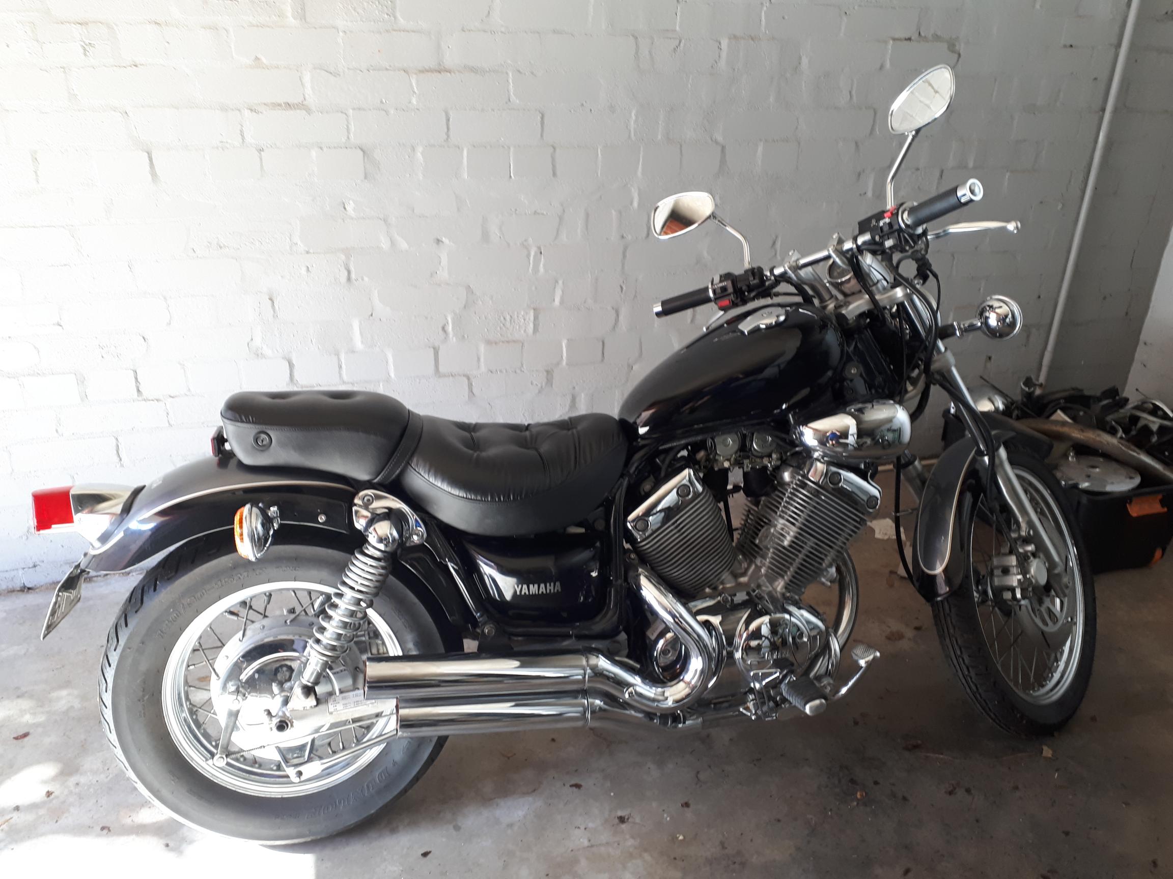 1988 YAMAHA XV400 VIRAGO ROAD BIKE 