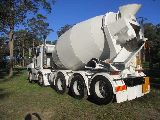 2007 MACK METROLINER CONCRETE AGITATOR 