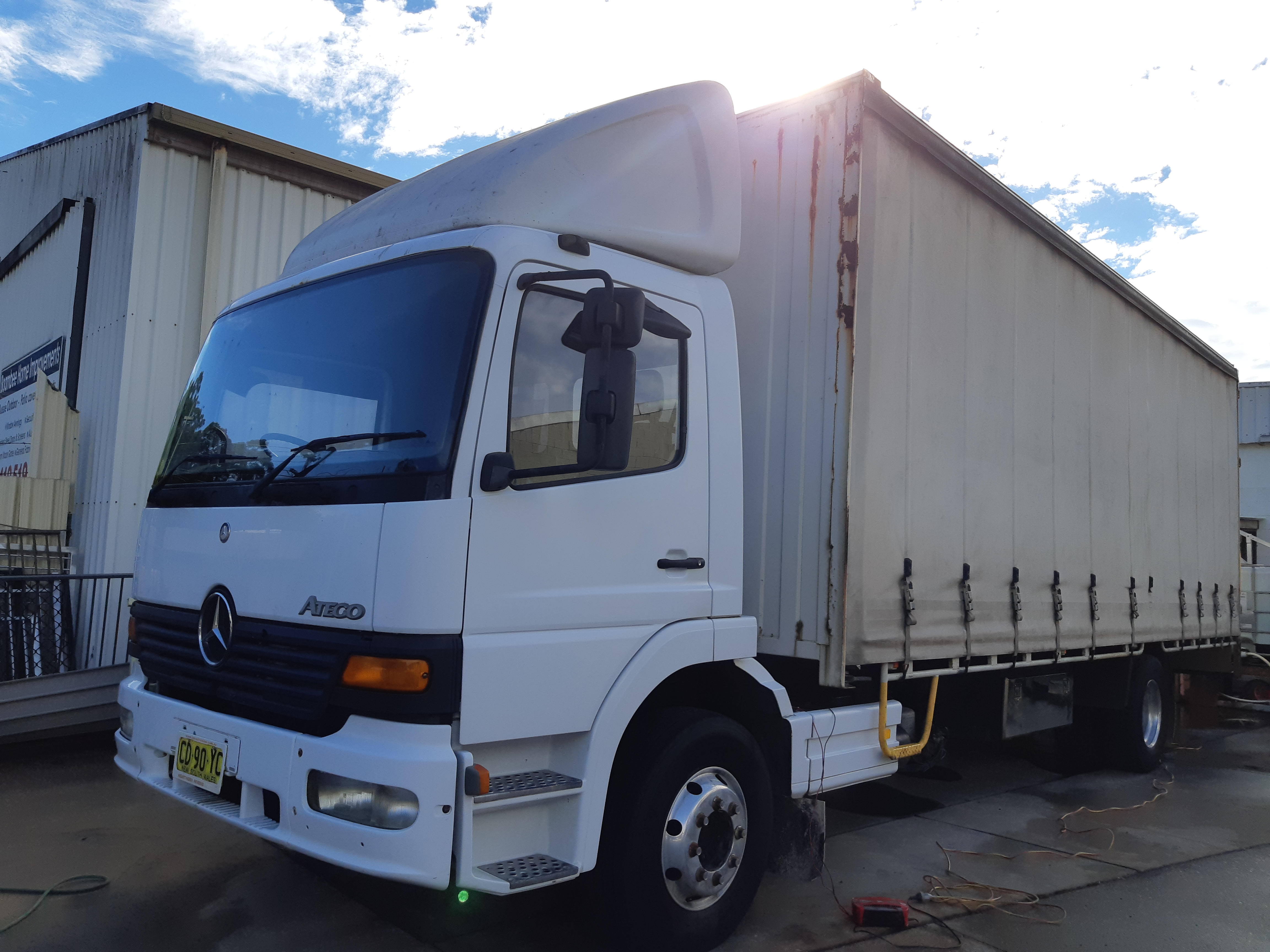 2002 MERCEDES-BENZ CURTAINSIDER