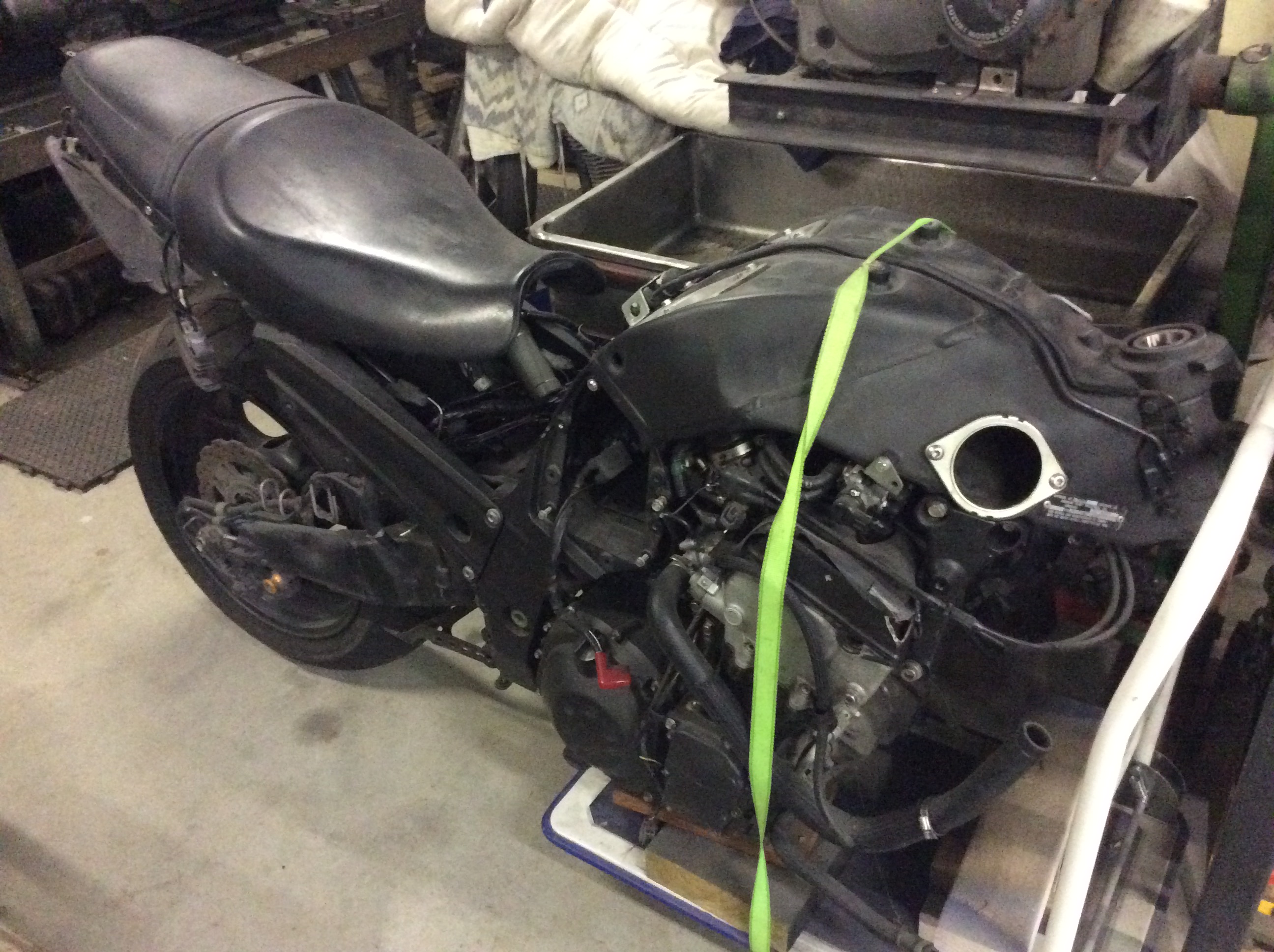 2011 KAWASAKI NINJA ZX-14 (ZX14-R) SPORTS bike