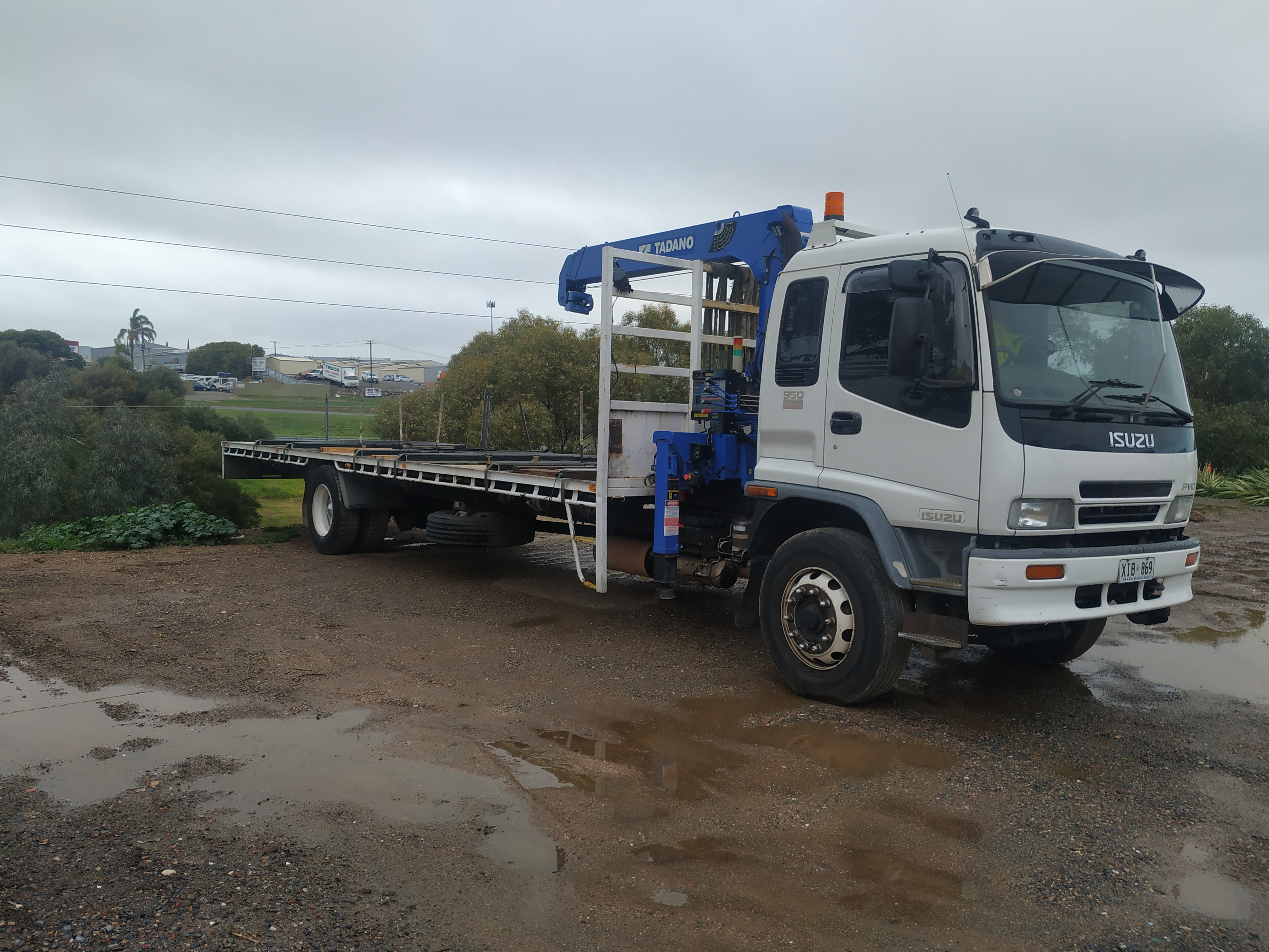 2005 ISUZU TRUCK