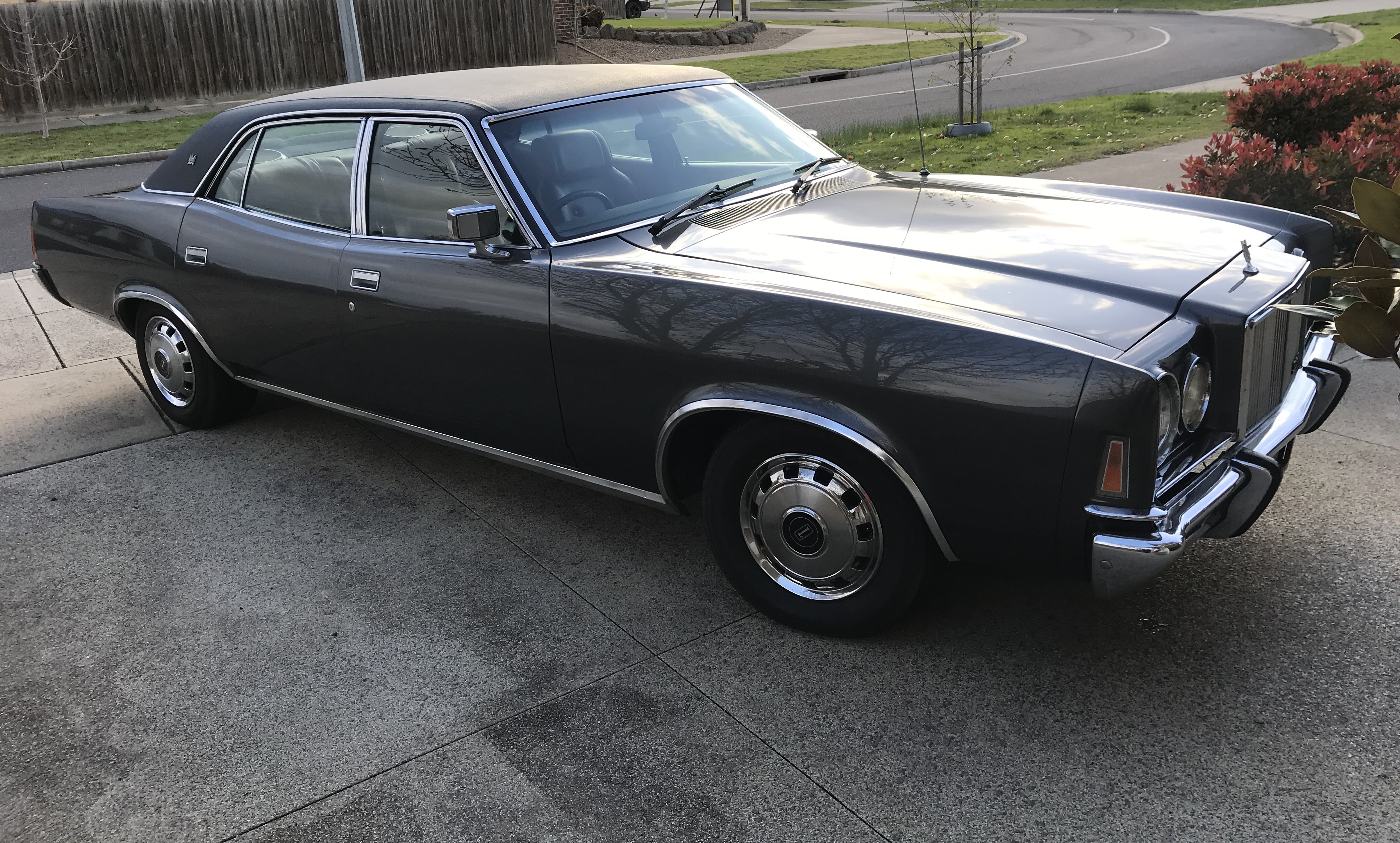 1979 FORD LTD P6 SEDAN