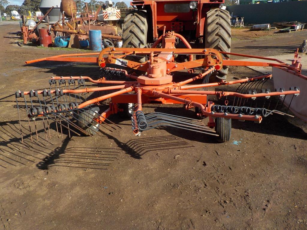 KUHN HAY RAKE